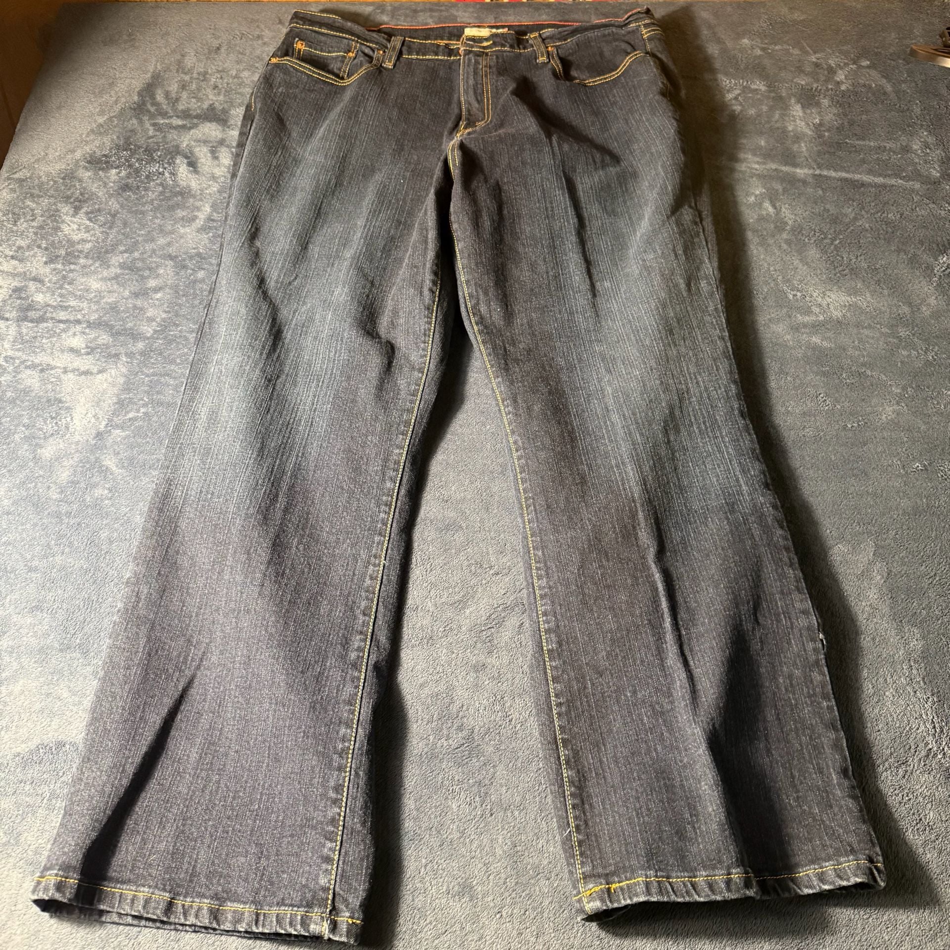 Levi's 550 Relaxed Boot Cut Jeans Size 22W Dark Wash 2