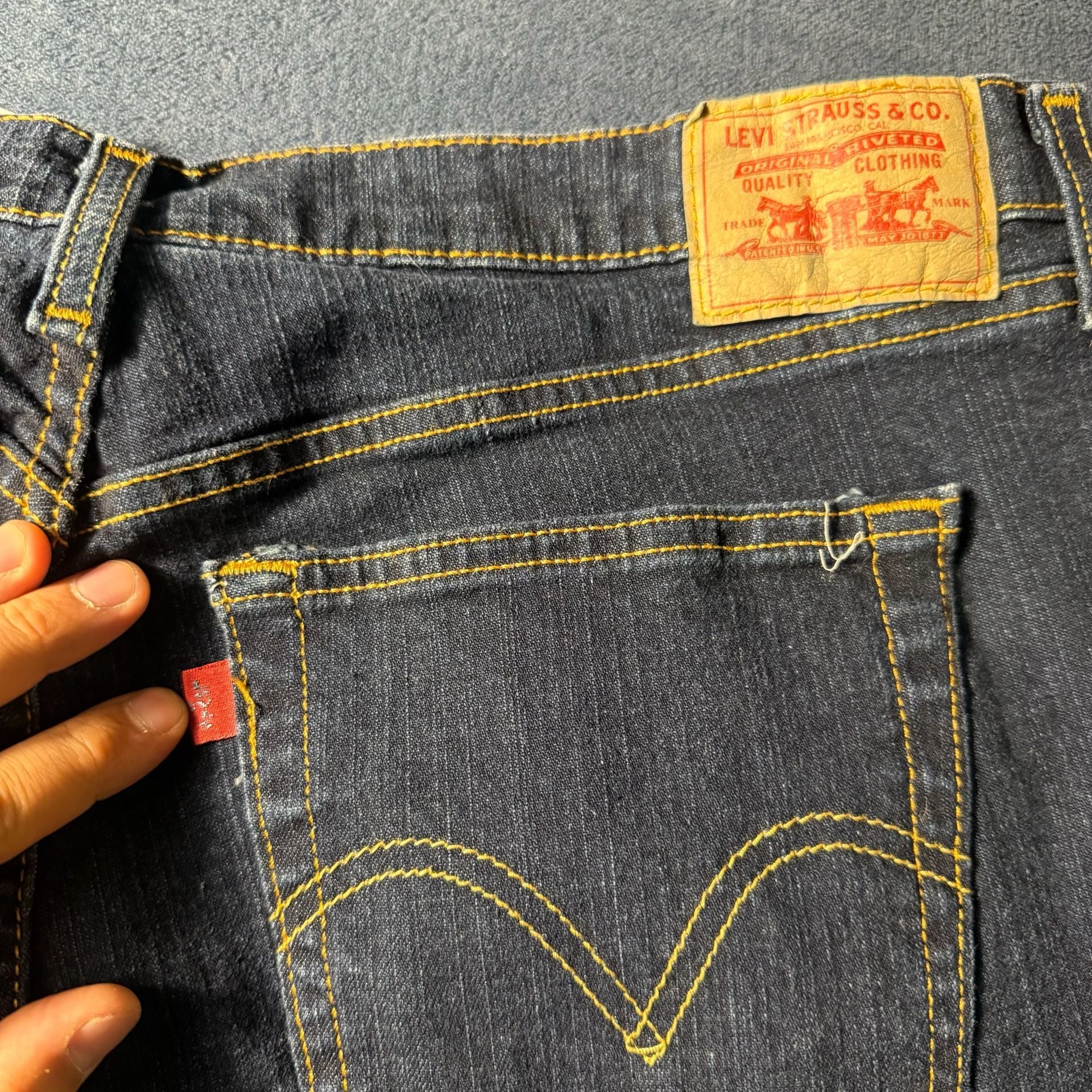 Levi's 550 Relaxed Boot Cut Jeans Size 22W Dark Wash 5