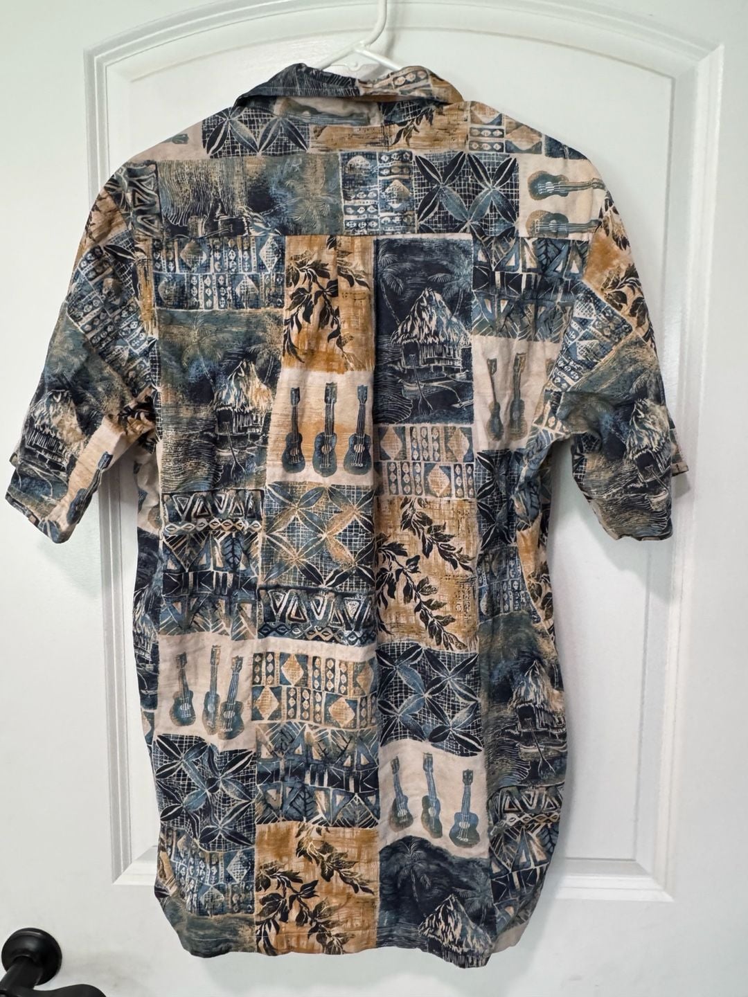 Hawaiian Aloha Shirt Tiki Ukulele Tropical Island Resort Coastal Size L 3