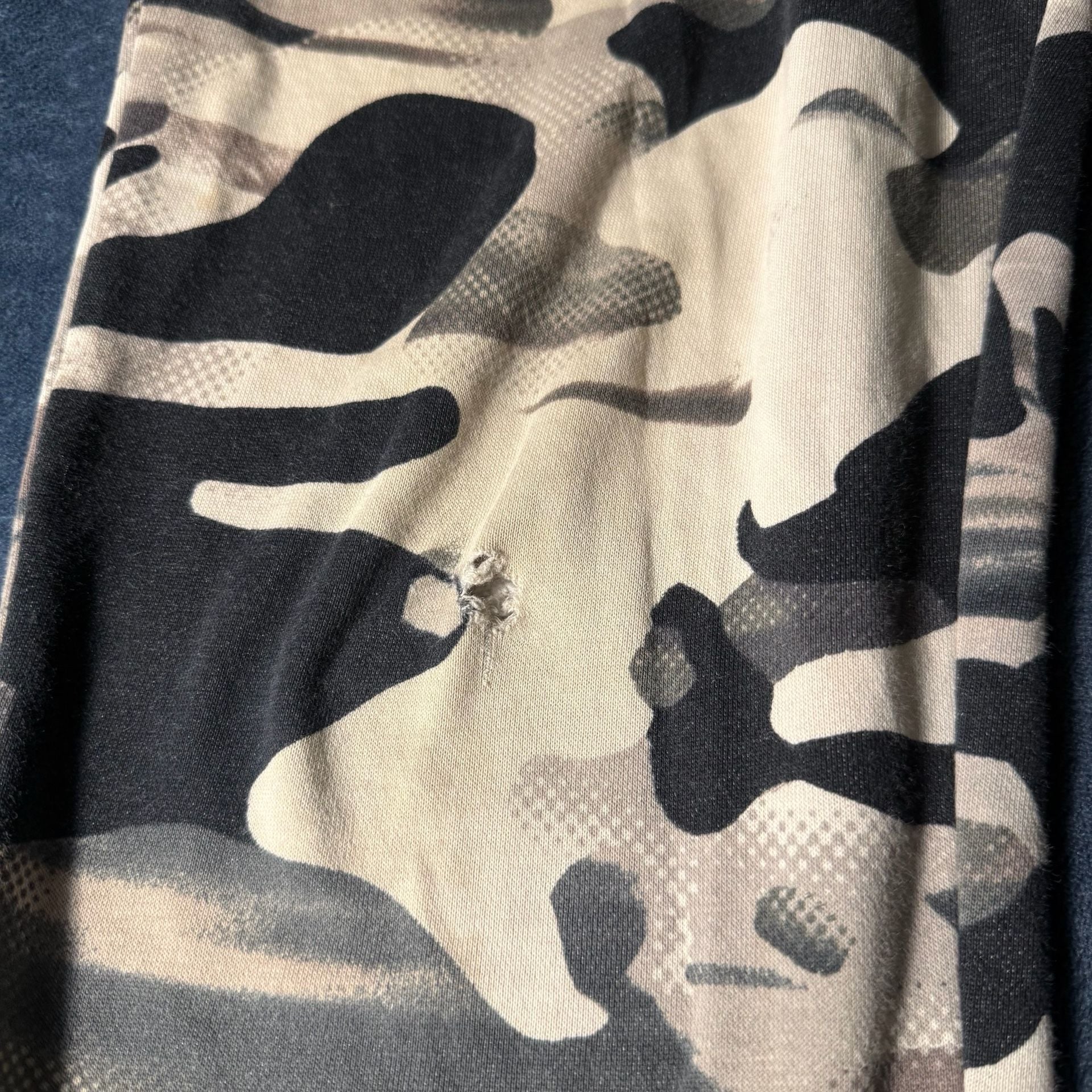 Under Armour Camo Joggers Size YXL Tan Black Loose 3