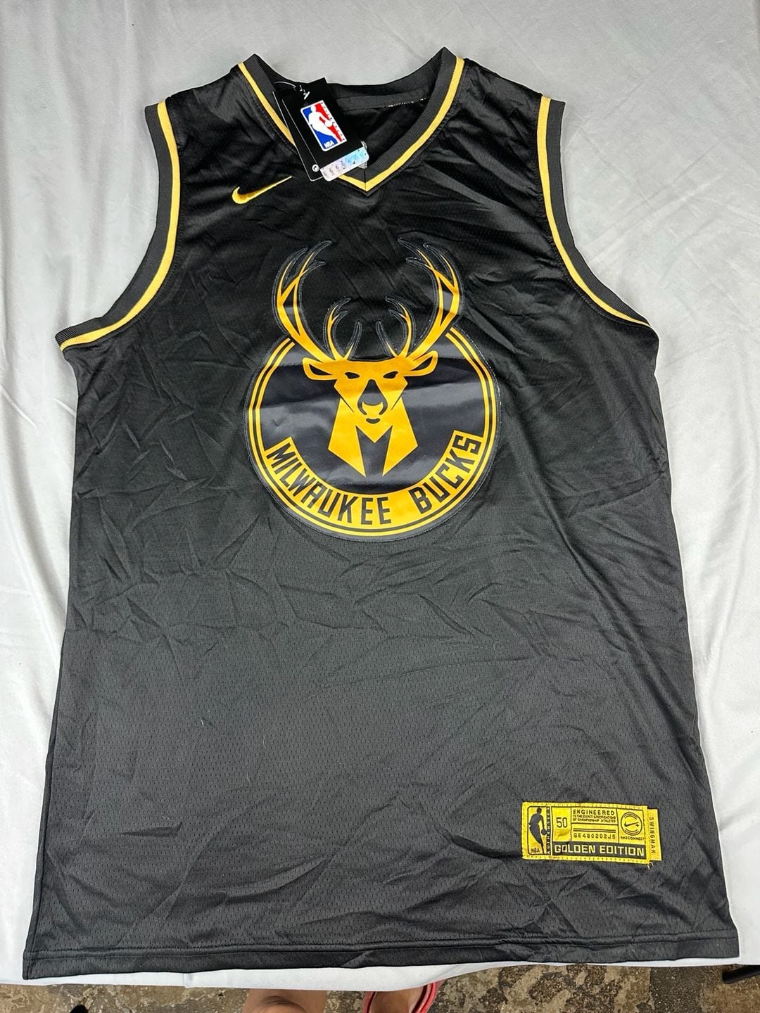 Nike Milwaukee Bucks Swingman Jersey Size 50 Black Golden Edition 2