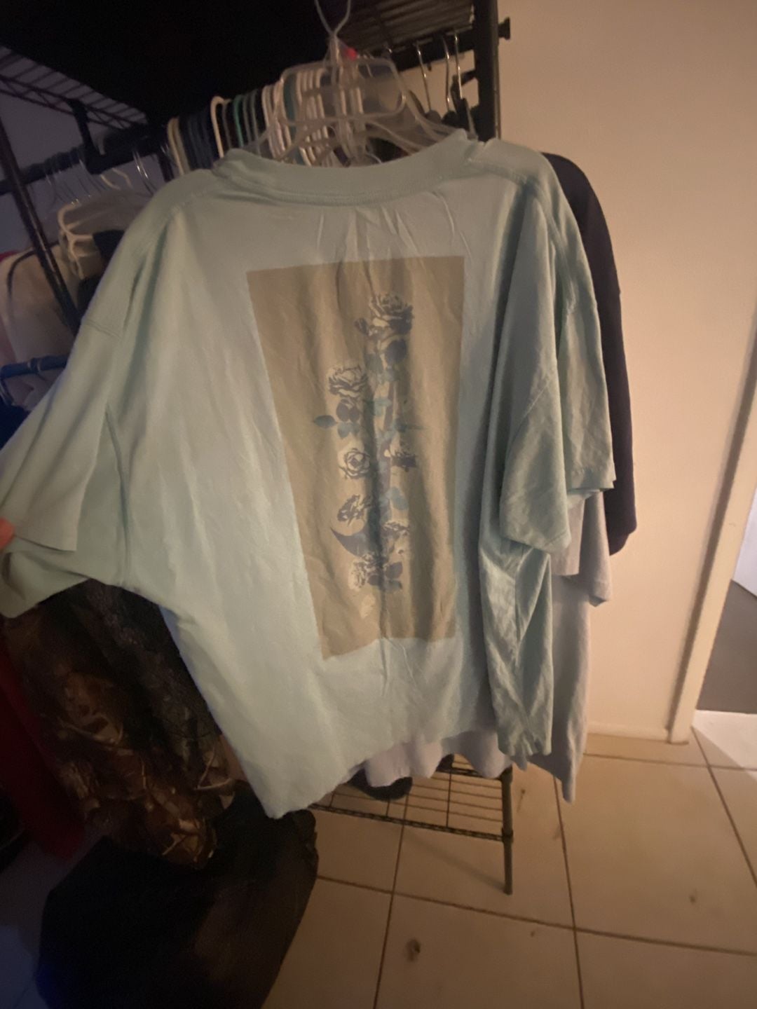 Nike T-Shirt Size XXL Blue Rose Graphic 4