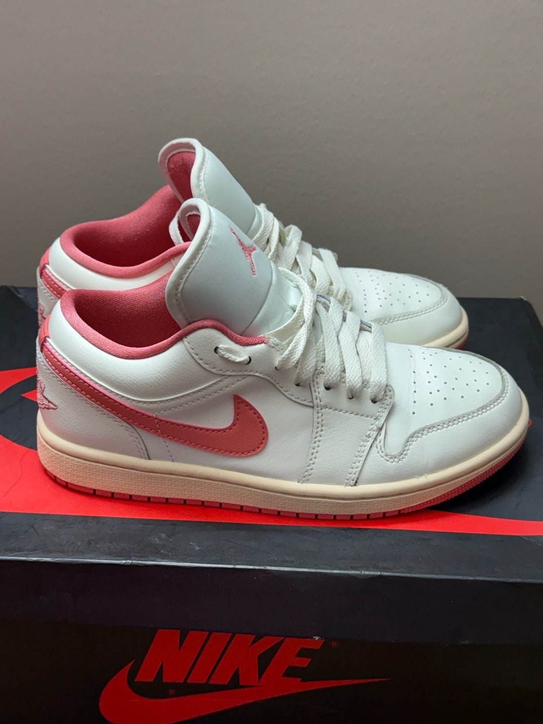 7W Nike Air Jordan 1 Low Salt Guava Ice 2