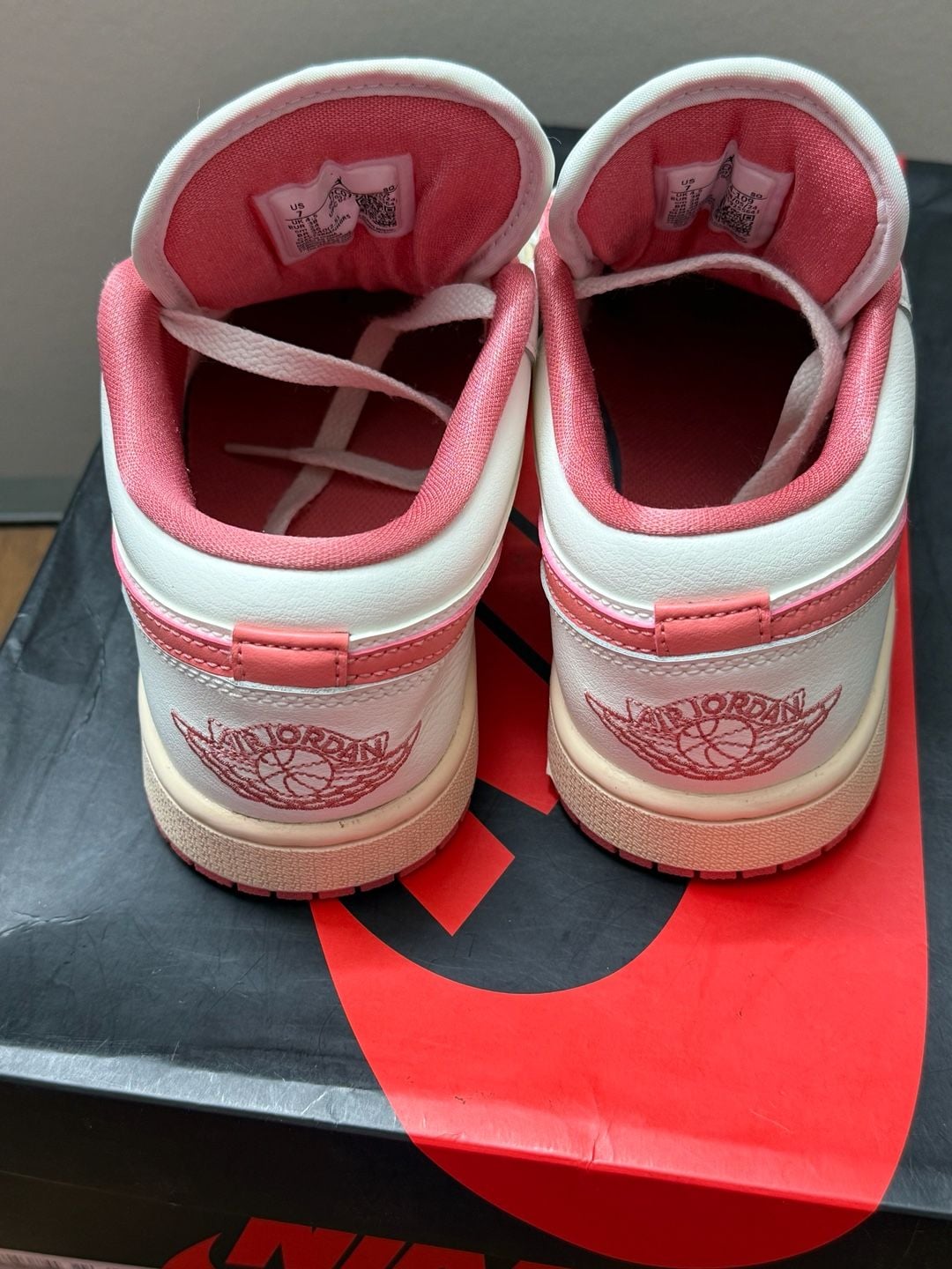 7W Nike Air Jordan 1 Low Salt Guava Ice 5