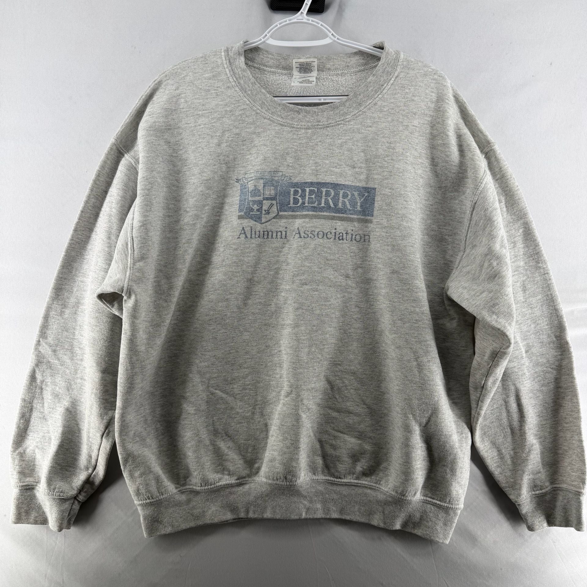 1672 Gildan Berry Alumni Association Size L Grey Sweatshirt 2