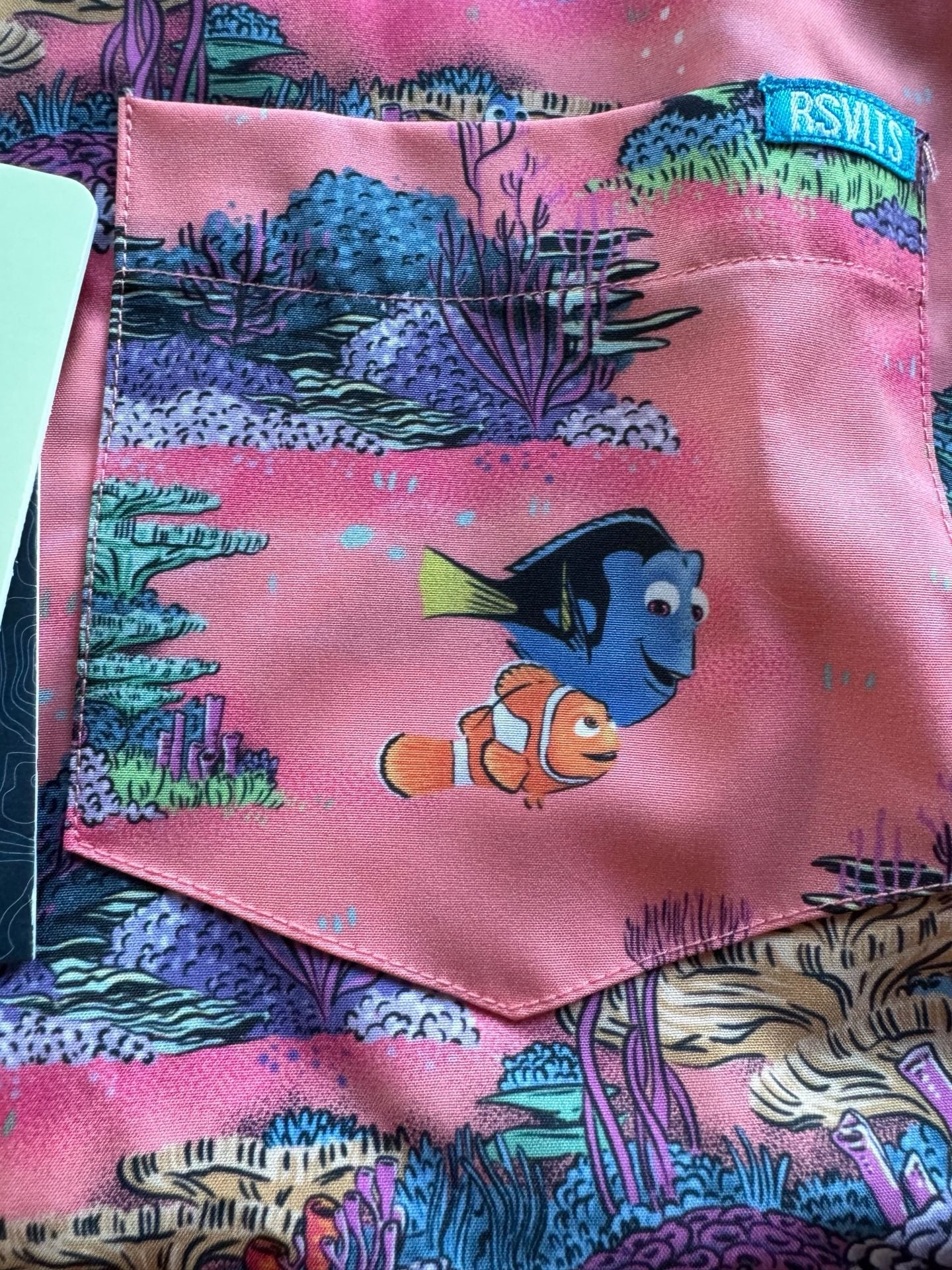 Pixar RSVLTS Finding Nemo Button-Down Shirt Size Medium Pink women’s Cut NWT 2