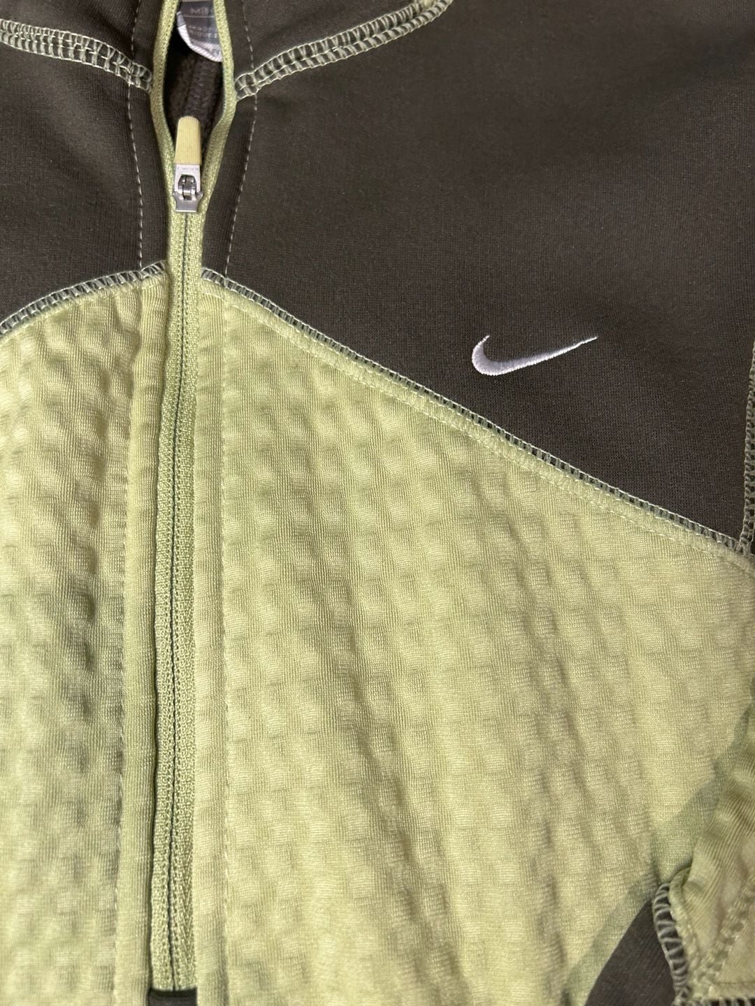 Womans Nike Therma Fit Quarter Zip Pullover Size Medium Olive Green Waffle Knit 2