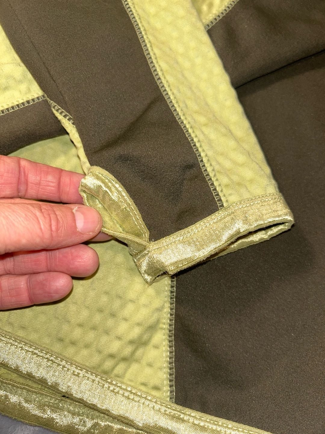 Womans Nike Therma Fit Quarter Zip Pullover Size Medium Olive Green Waffle Knit 4