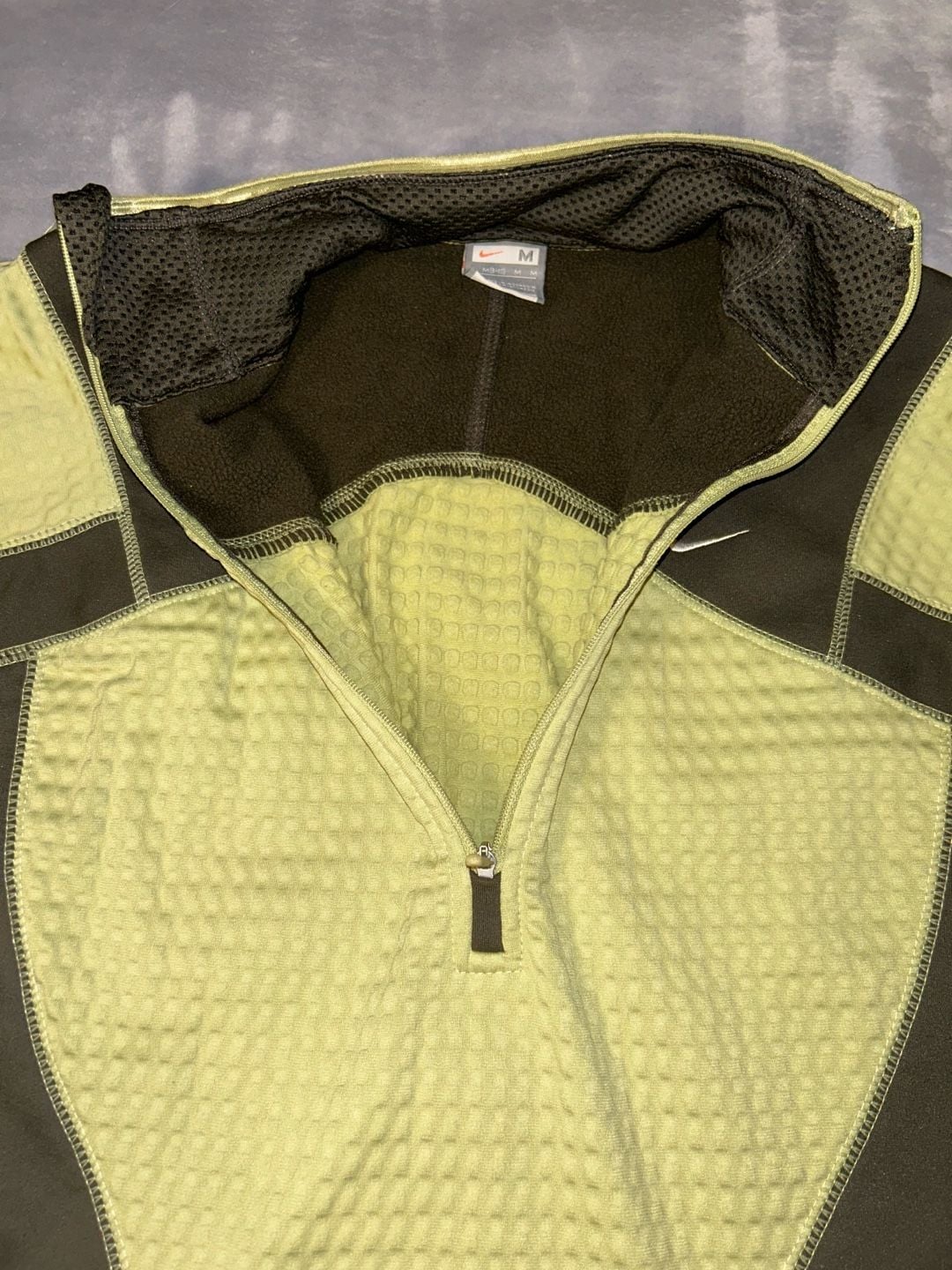 Womans Nike Therma Fit Quarter Zip Pullover Size Medium Olive Green Waffle Knit 8
