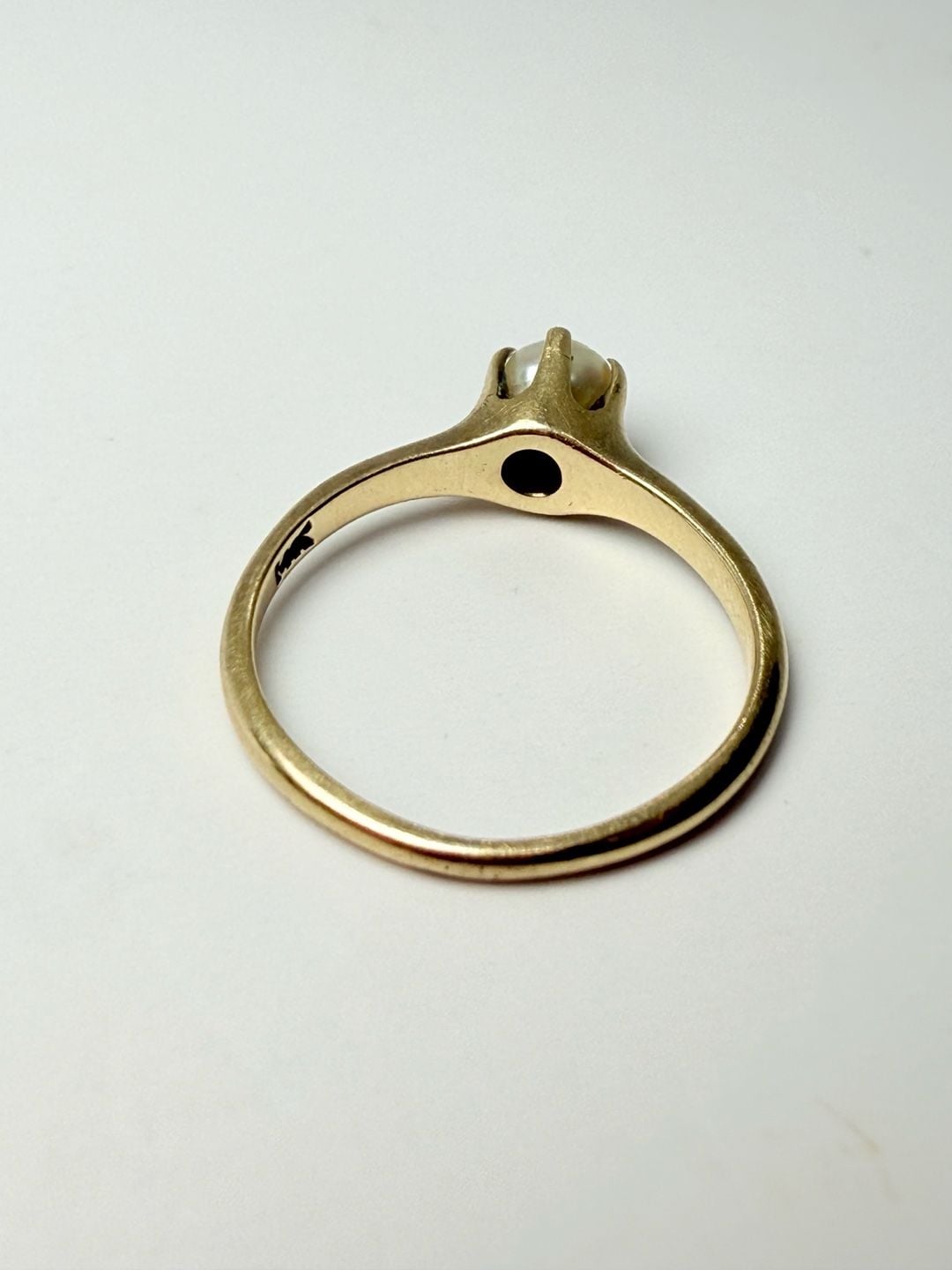 Victorian Claw Mount Single Pearl Ring in 14K Yellow Gold 7mm - , 14