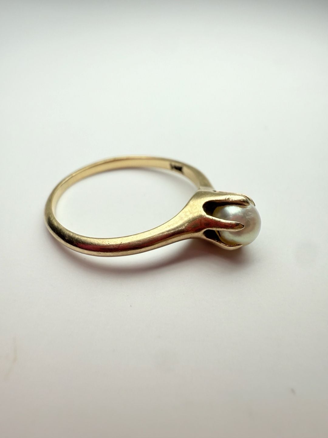 Victorian Claw Mount Single Pearl Ring in 14K Yellow Gold 7mm - , 17