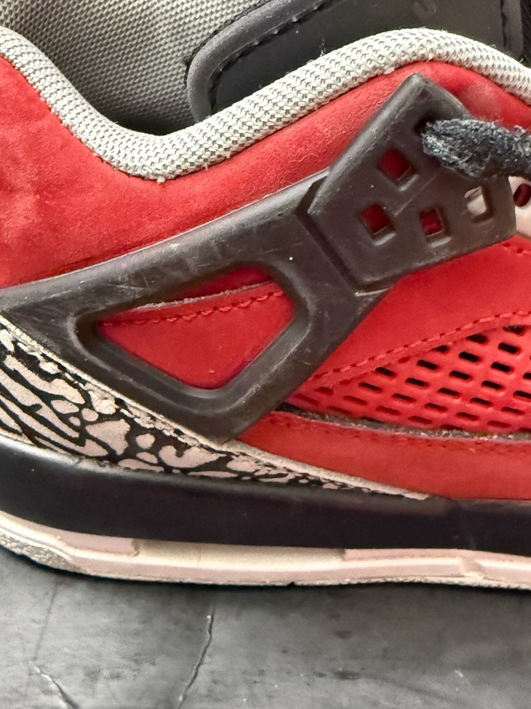 5Y Jordan Spizike Low Toro Gym Red Black Wolf Grey Shoes 7