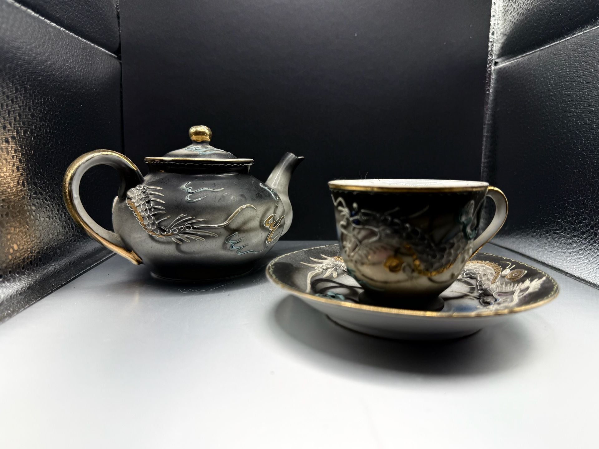 Enesco Moriage Dragonware Tea Set Teapot Cup Saucer 1