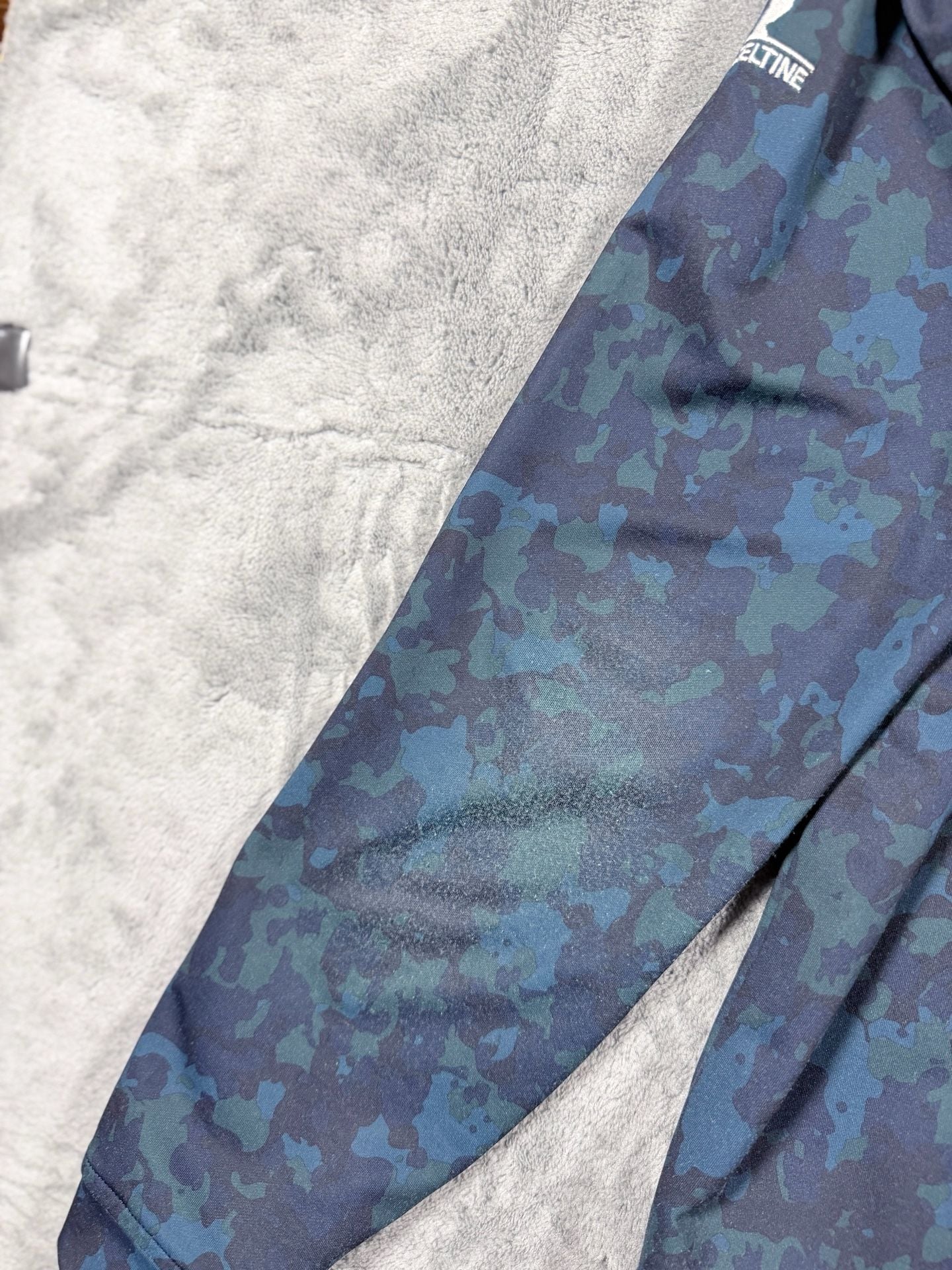 Peter Millar Crown Sport 1/4 Zip Pullover Size M Blue Camo Hazeltine 10