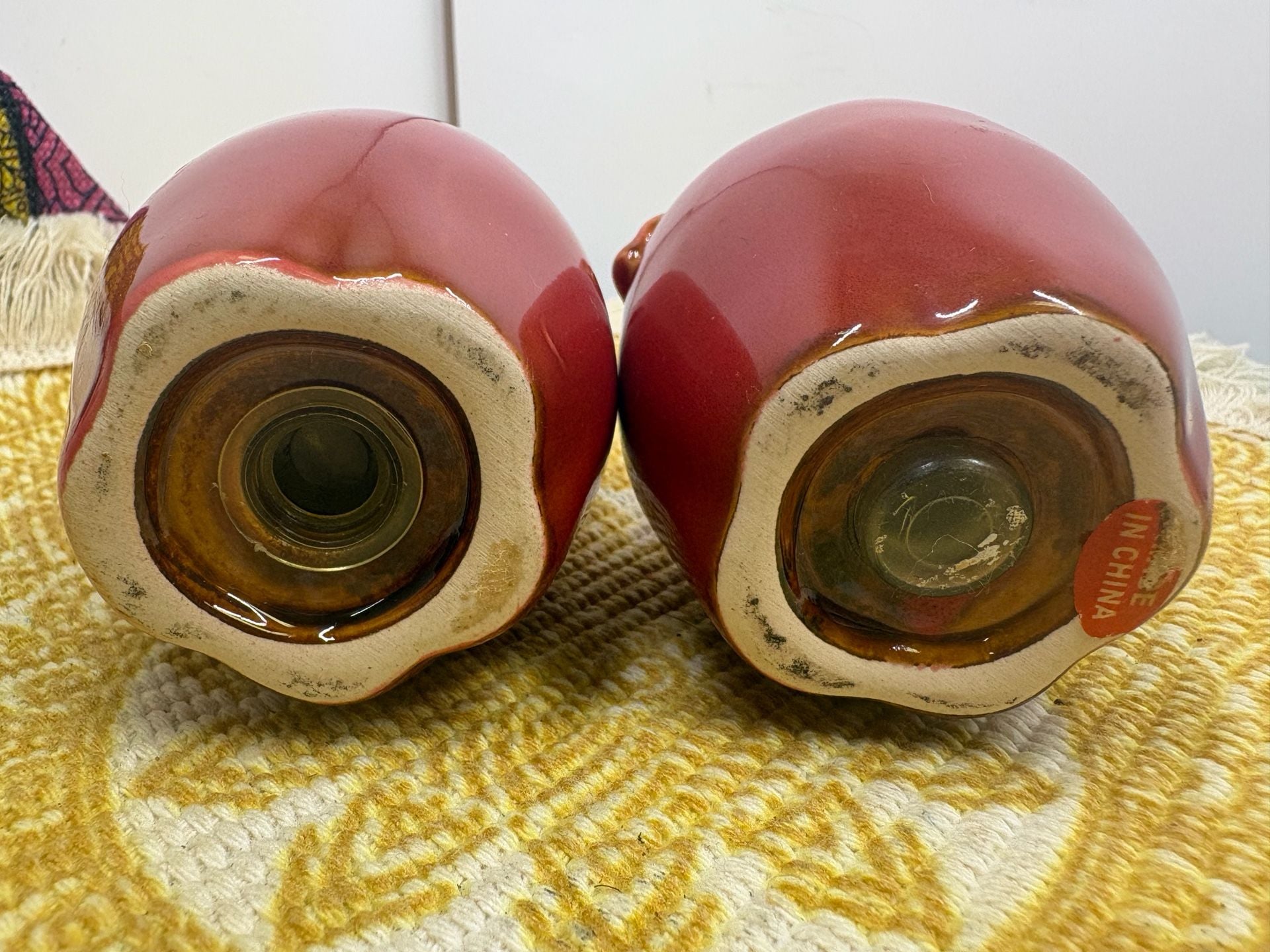 Vintage Ceramic Red Apple Salt And Pepper Shakers Set Retro Kitchen Decor 1