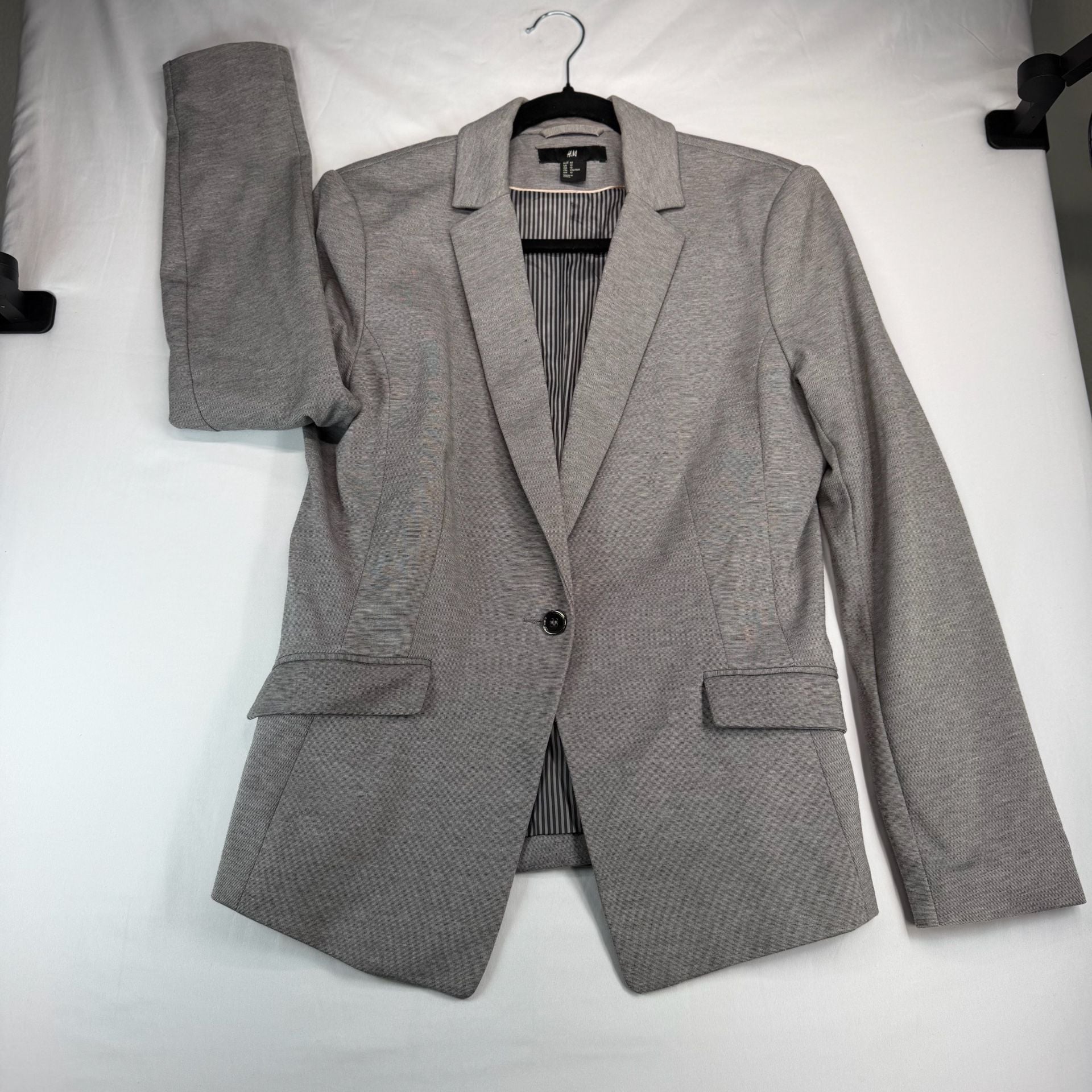 H&M Blazer Size US 12 Gray Lined Single Button Flap Pockets 2