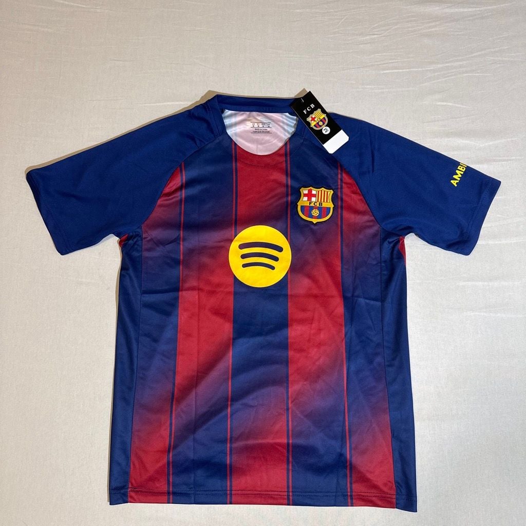 FC Barcelona Lamine Yamal Soccer Jersey Size M 2