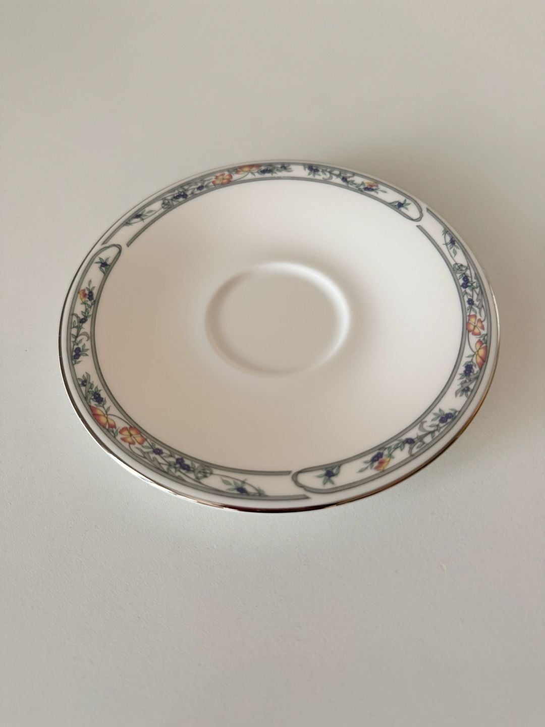 Royal Doulton Arlington Footed Tea Cup And Saucer Set 7