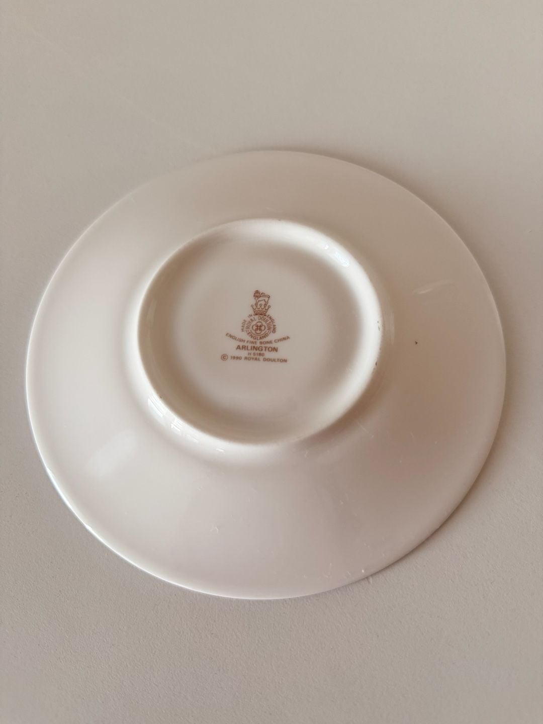 Royal Doulton Arlington Footed Tea Cup And Saucer Set 8
