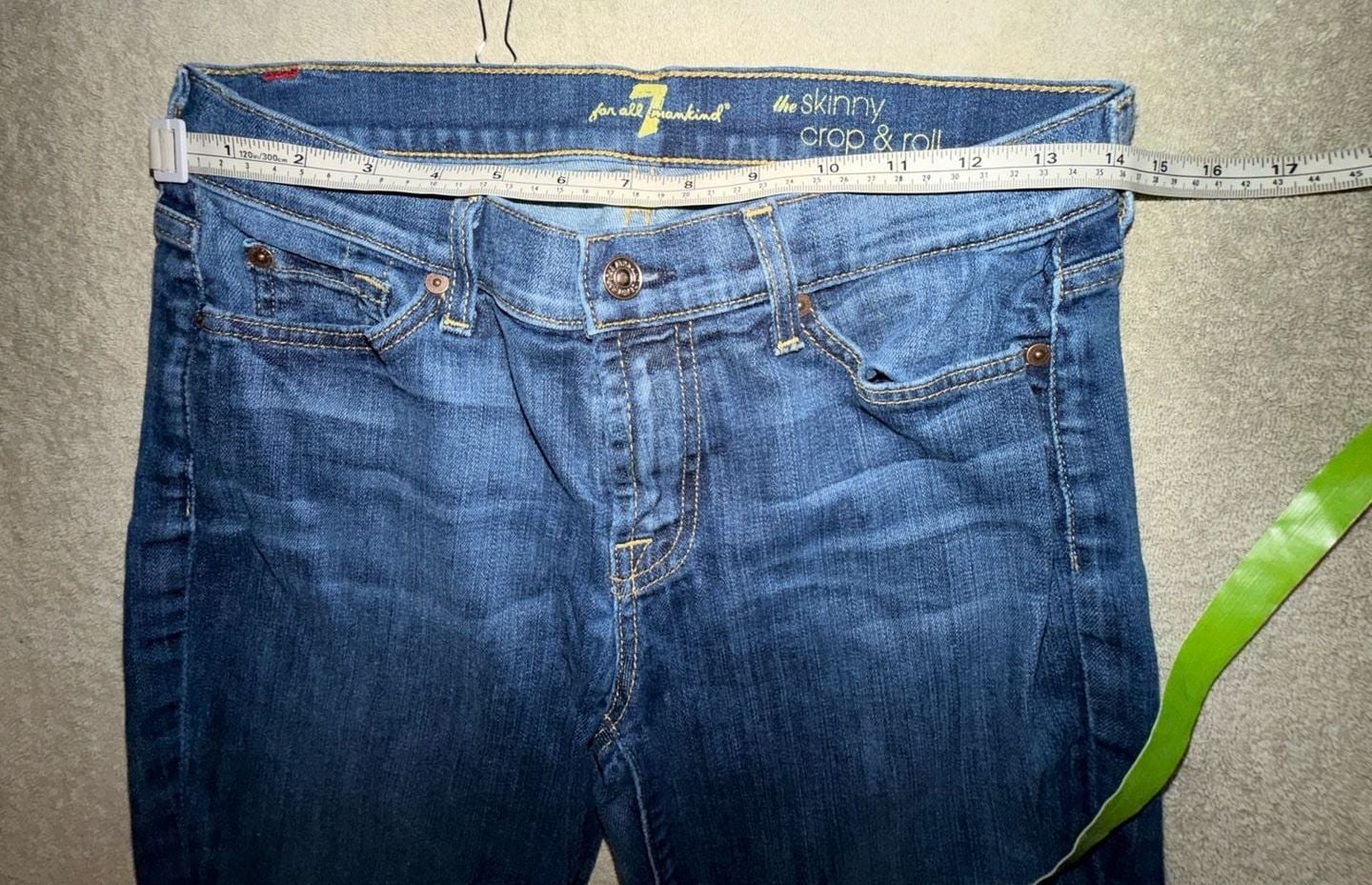 7 For All Mankind The Skinny Crop & Roll Jeans Size 29 5
