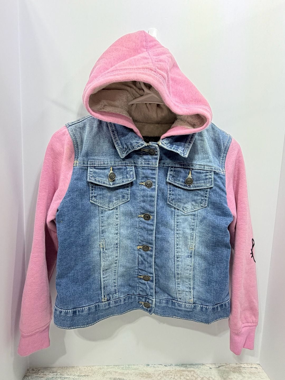 Vigoss Denim Jacket With Pink Sleeves And Hood Size 10/12 Cat Embroidered 2
