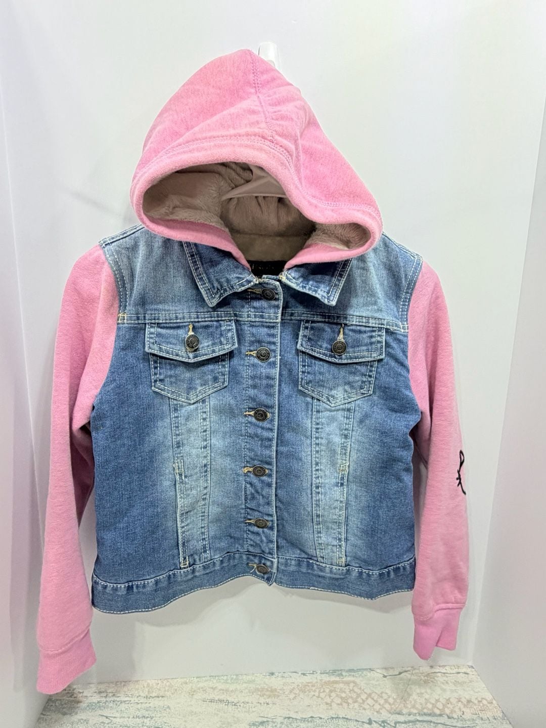 Vigoss Denim Jacket With Pink Sleeves And Hood Size 10/12 Cat Embroidered 7