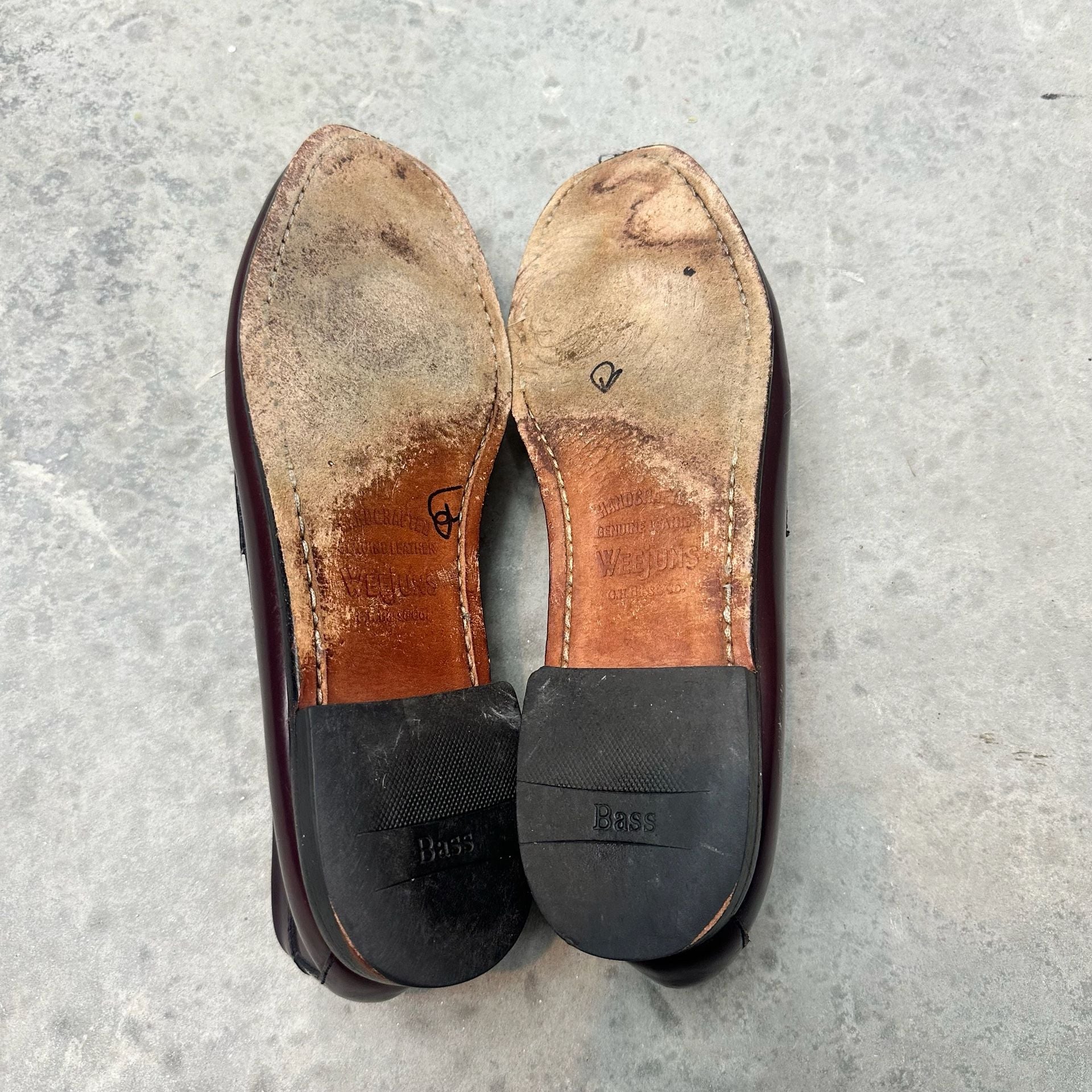 G.H. Bass & Co. Weejuns Burgundy Leather Penny Loafers - 13D 8