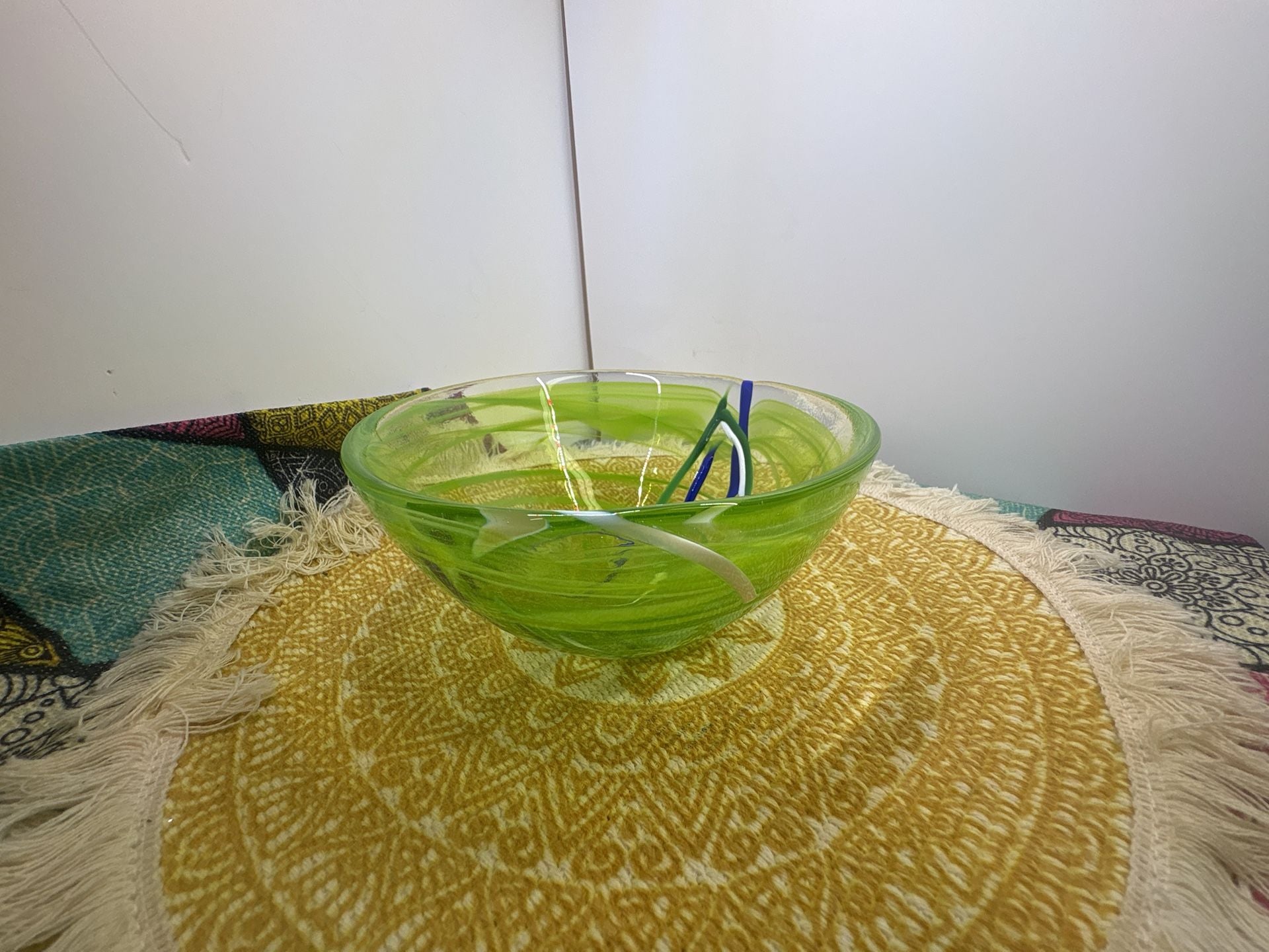 Kosta Boda Contrast Lime Green Bowl Anna Ehrner Swirl Art Glass 2