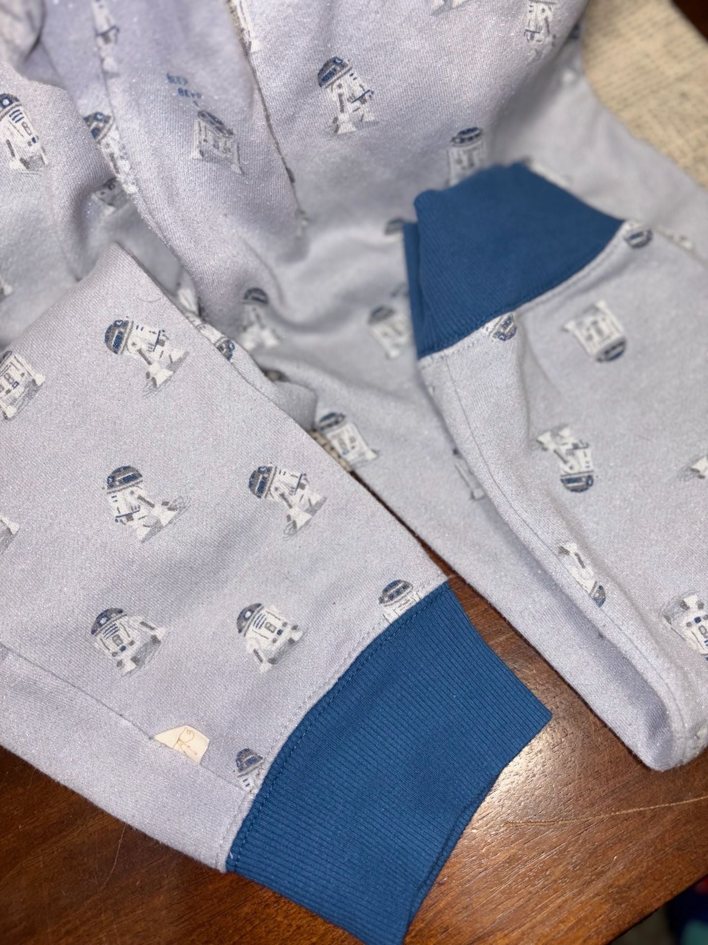 Star Wars Slumber R2D2 Suit Size M Gray Pajamas 9