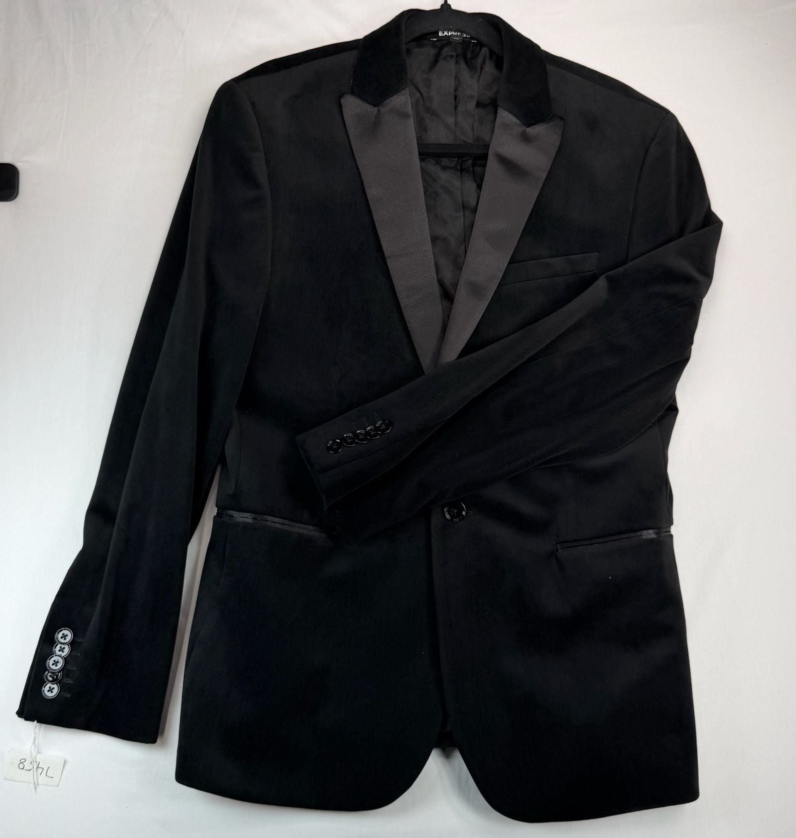 Express Mens Black Velvet Tuxedo Blazer Satin Peak Lapel Formal Jacket 2