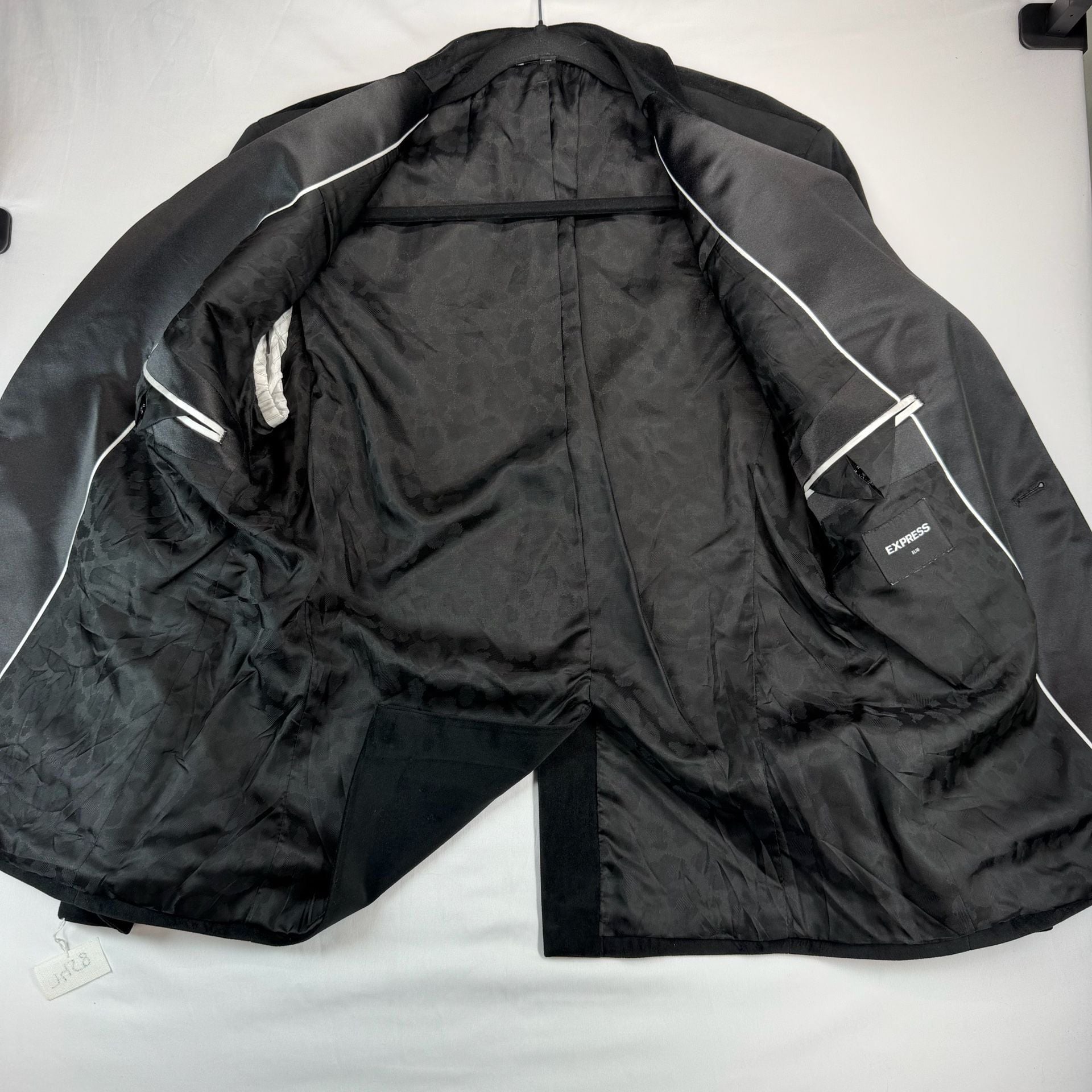 Express Mens Black Velvet Tuxedo Blazer Satin Peak Lapel Formal Jacket 4