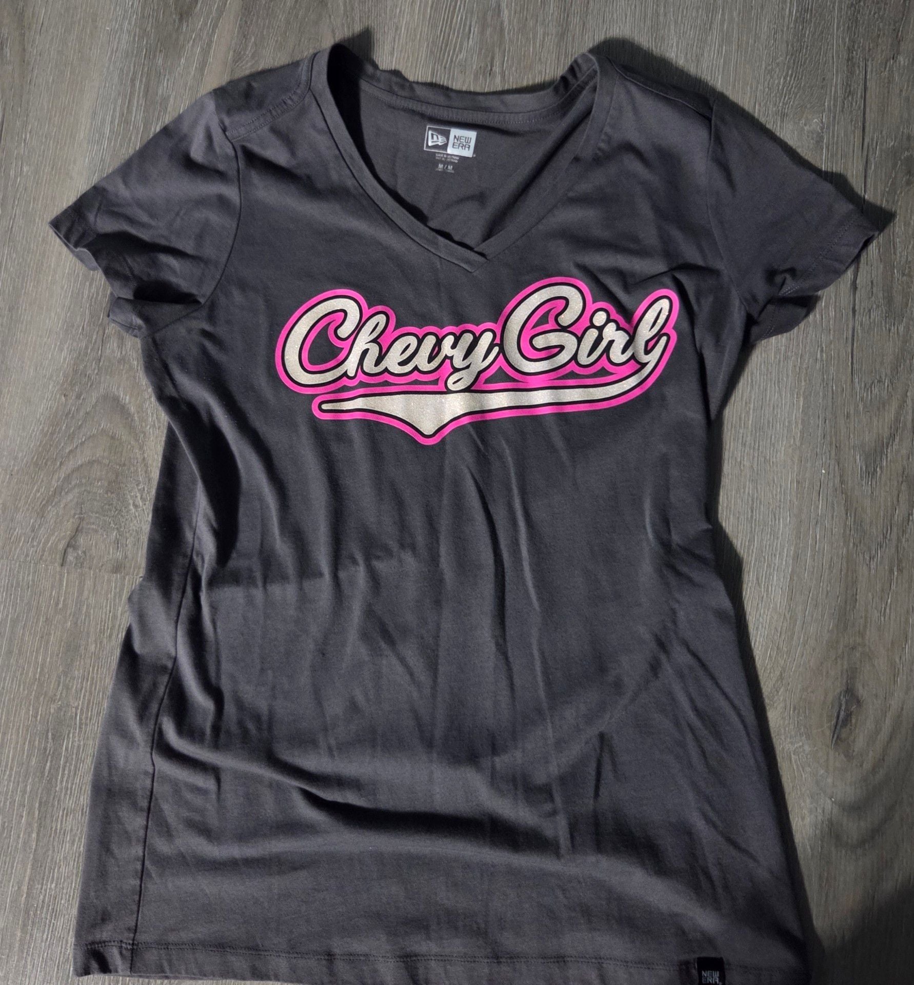 New Era Chevy Girl V-Neck T-Shirt Size M Gray Pink Glitter Graphic Tee 2