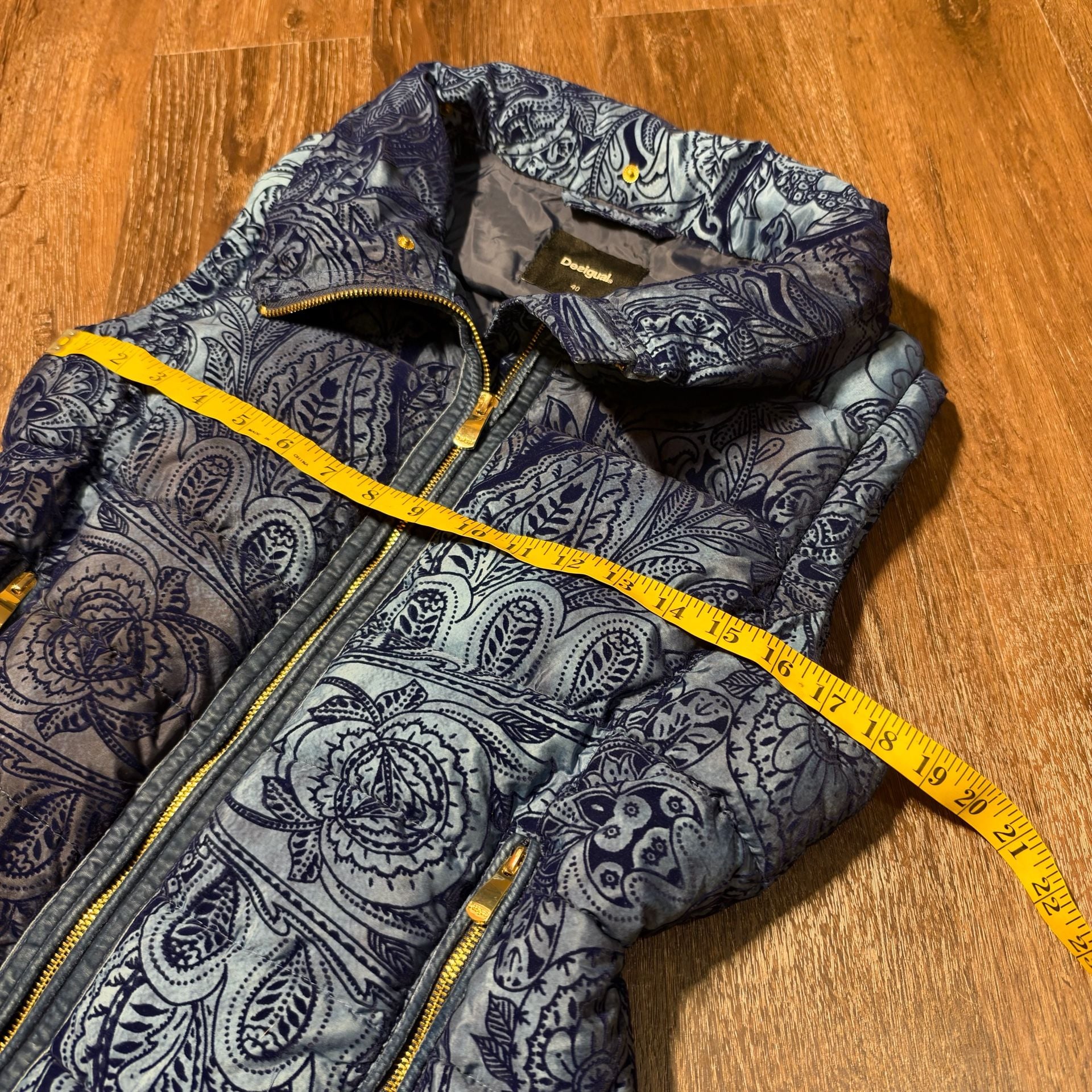 Desigual Puffer Vest Size M Blue Paisley Quilted Full Zip Velvet Look 5