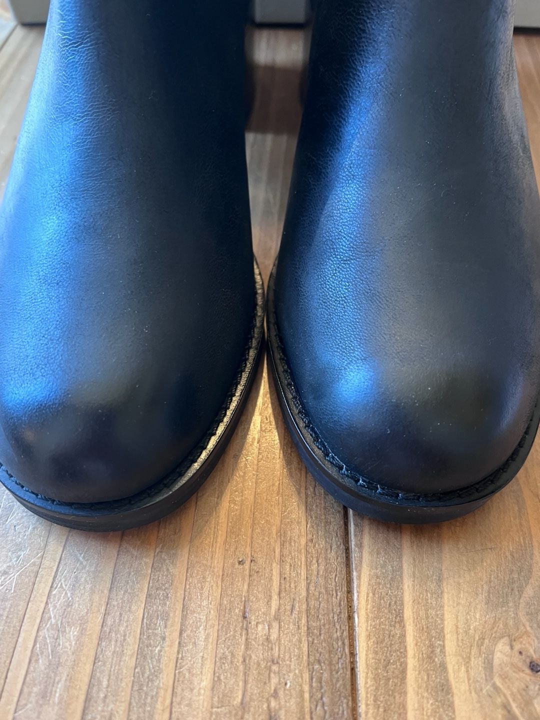Clarks Chamberly Top Chelsea Boots Size 10M Black Leather 3