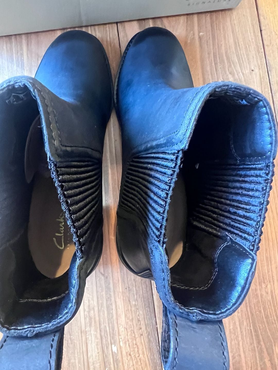 Clarks Chamberly Top Chelsea Boots Size 10M Black Leather 5