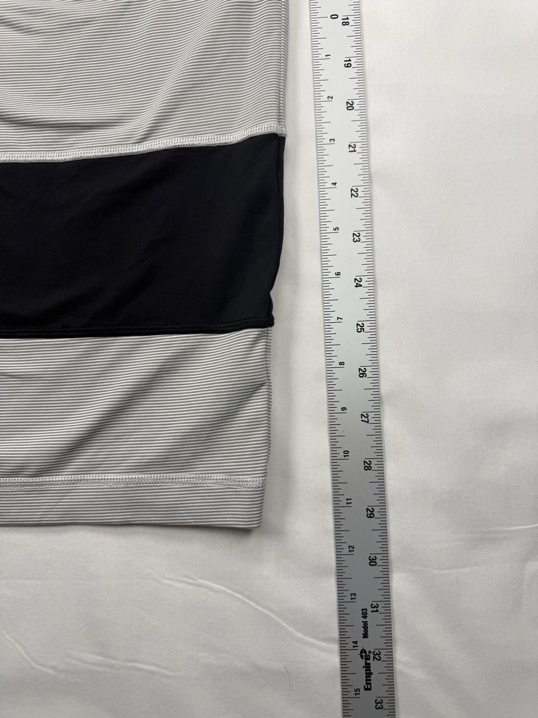 Lululemon Yoga Over Skirt Size 4 Wee Stripe Black Grey 6