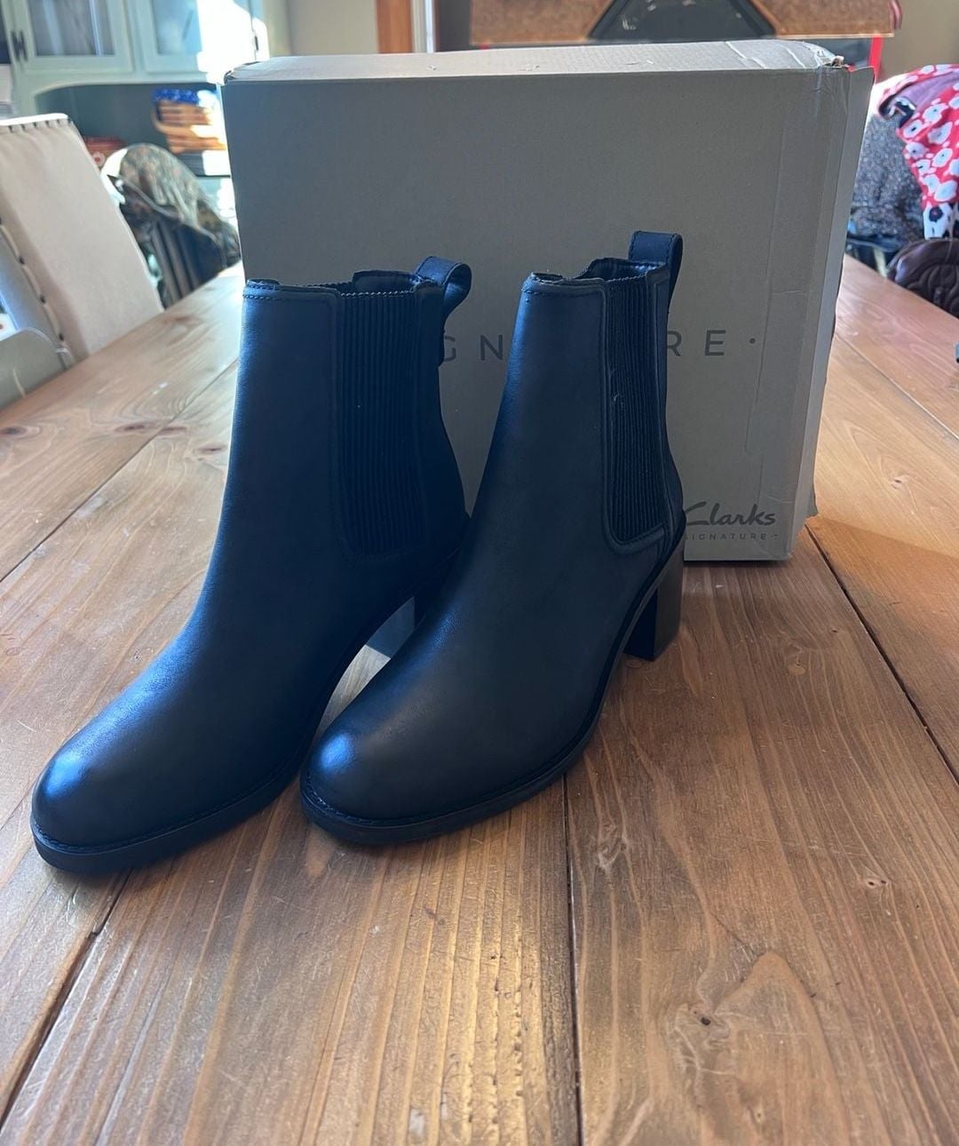 Clarks Chamberly Top Chelsea Boots Size 10M Black Leather 2