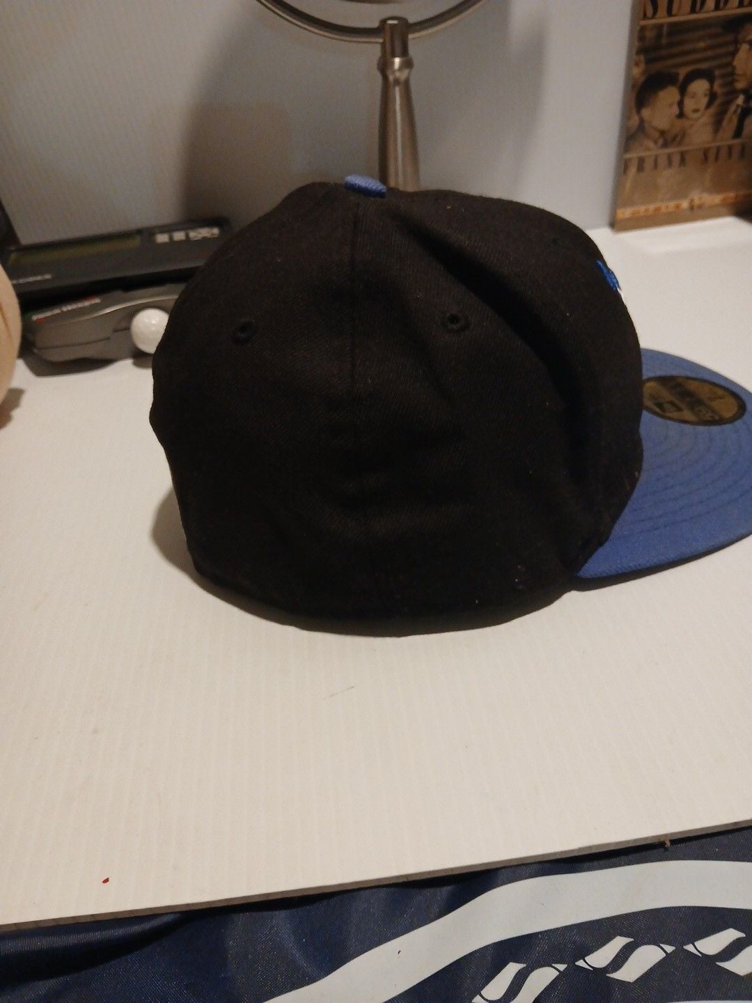 New Era Chicago Bulls 59FIFTY Fitted Hat Size 7 1/4 Black Blue Windy City 3