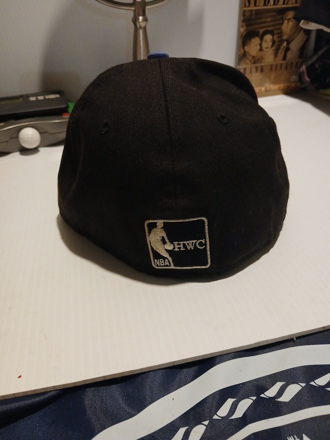 New Era Chicago Bulls 59FIFTY Fitted Hat Size 7 1/4 Black Blue Windy City 4