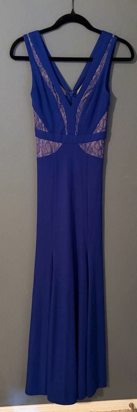 BCBGMAXAZRIA Royal Blue Lace V-Neck Mermaid Maxi Gown Homecoming 3