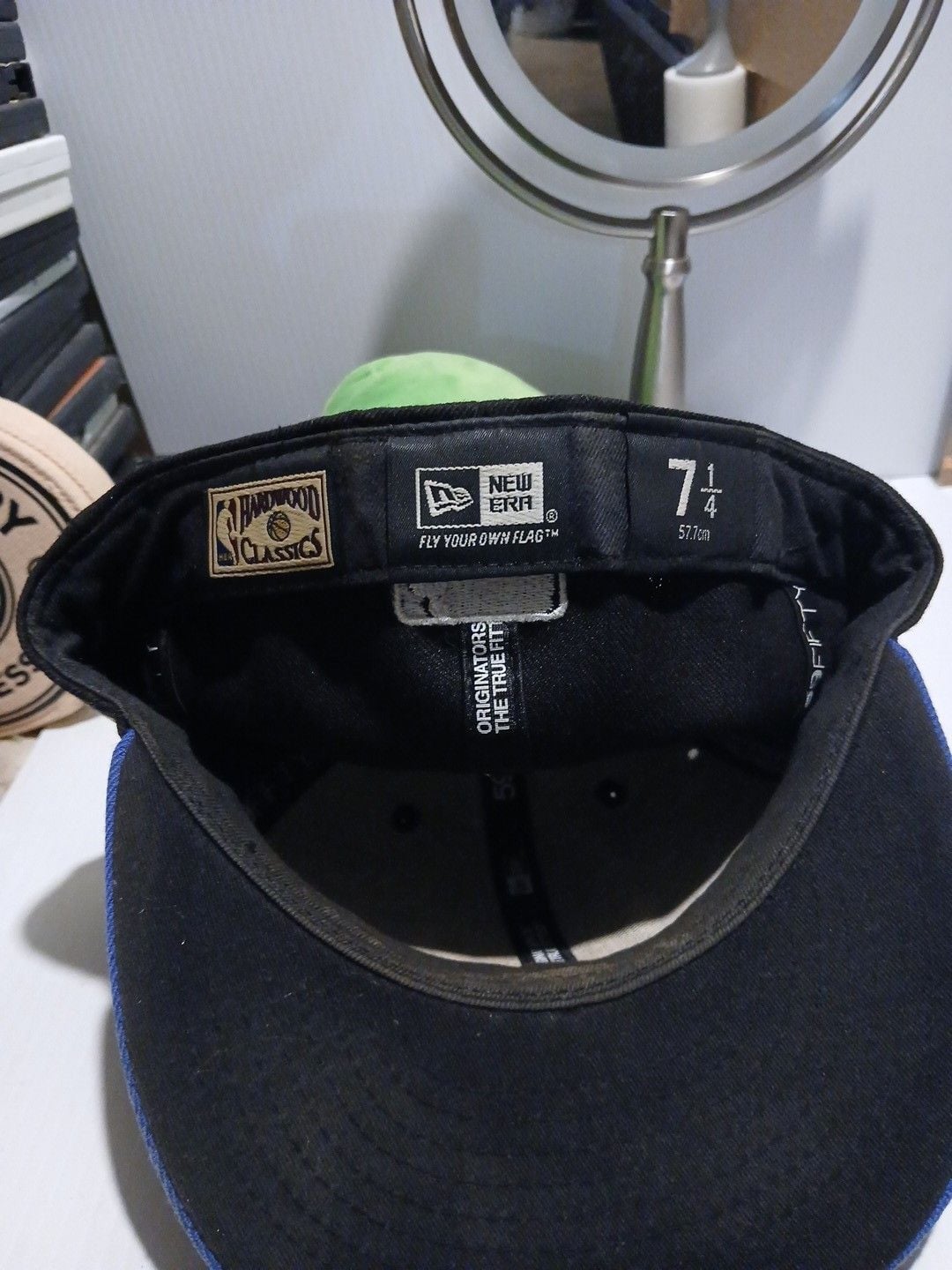 New Era Chicago Bulls 59FIFTY Fitted Hat Size 7 1/4 Black Blue Windy City 6