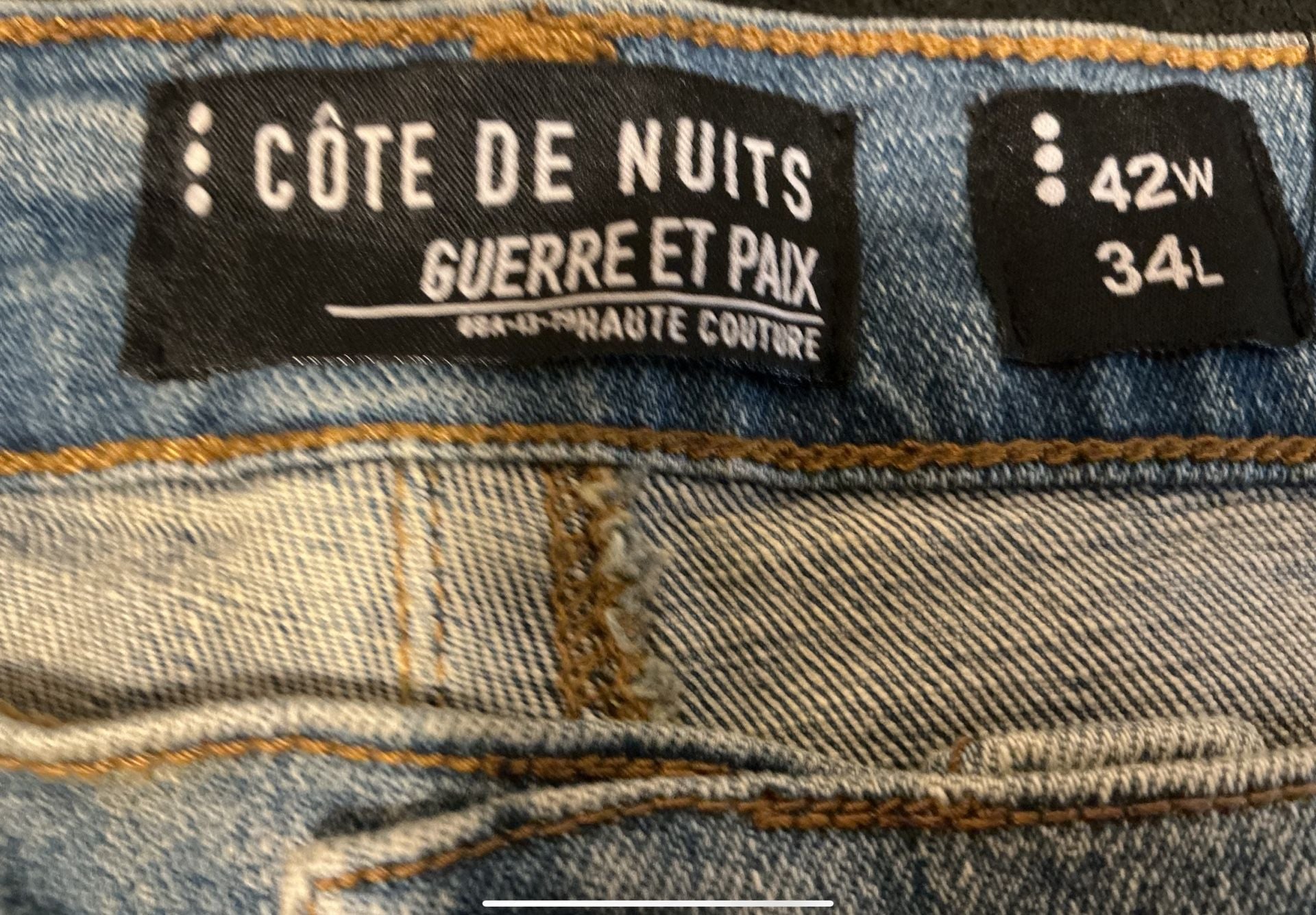 Côte de Nuits Guerre et Paix Distressed Utility Cargo Jeans 11