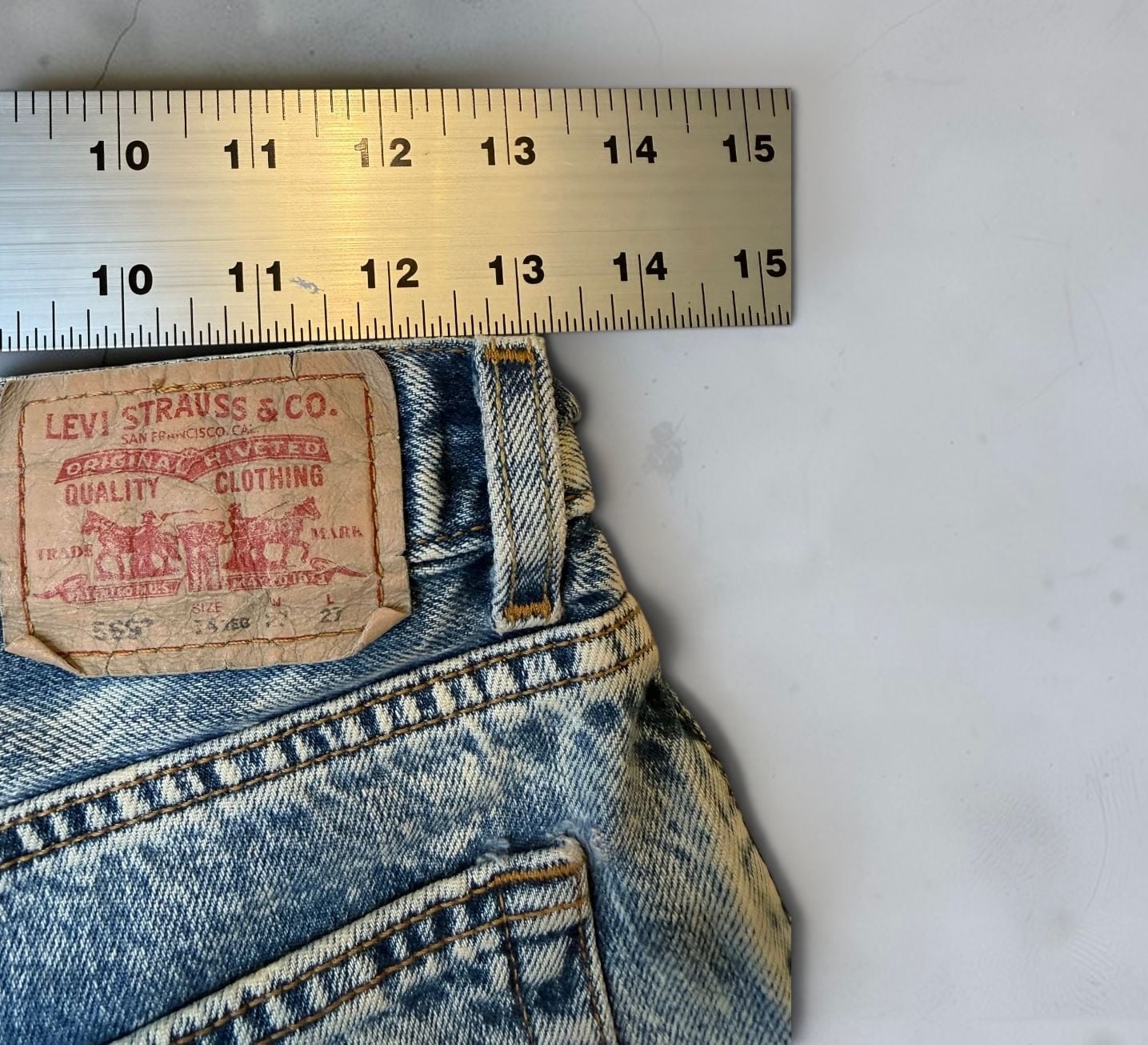 Levi's 569 Denim Shorts Size 26 Distressed Acid Wash 7