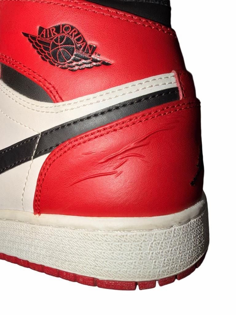 Air Jordan 1 Retro High Chicago Size 6.5Y White Red Black 8
