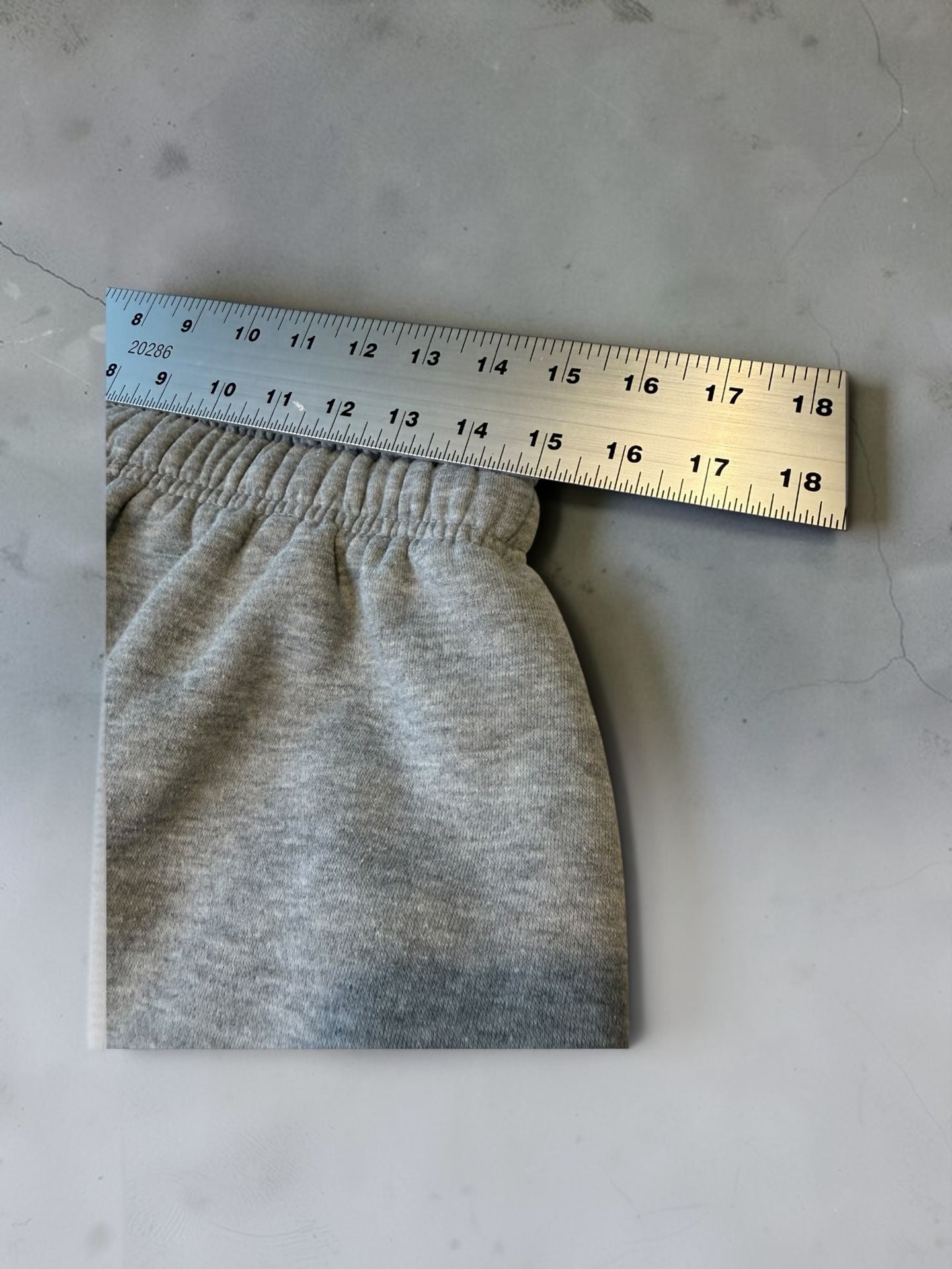 Iamkoko.la Sweatpants Size L Grey 7