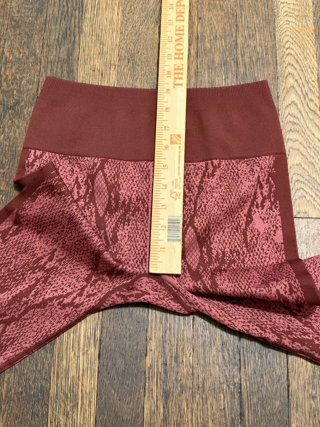 Fabletics High-Waisted Seamless Snakeskin 7/8 Leggings Red Burgundy Small 4
