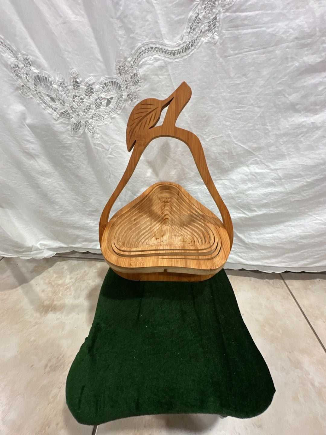 Harry & David Bamboo Pear Shaped Collapsible Folding Wooden Basket Trivet 7
