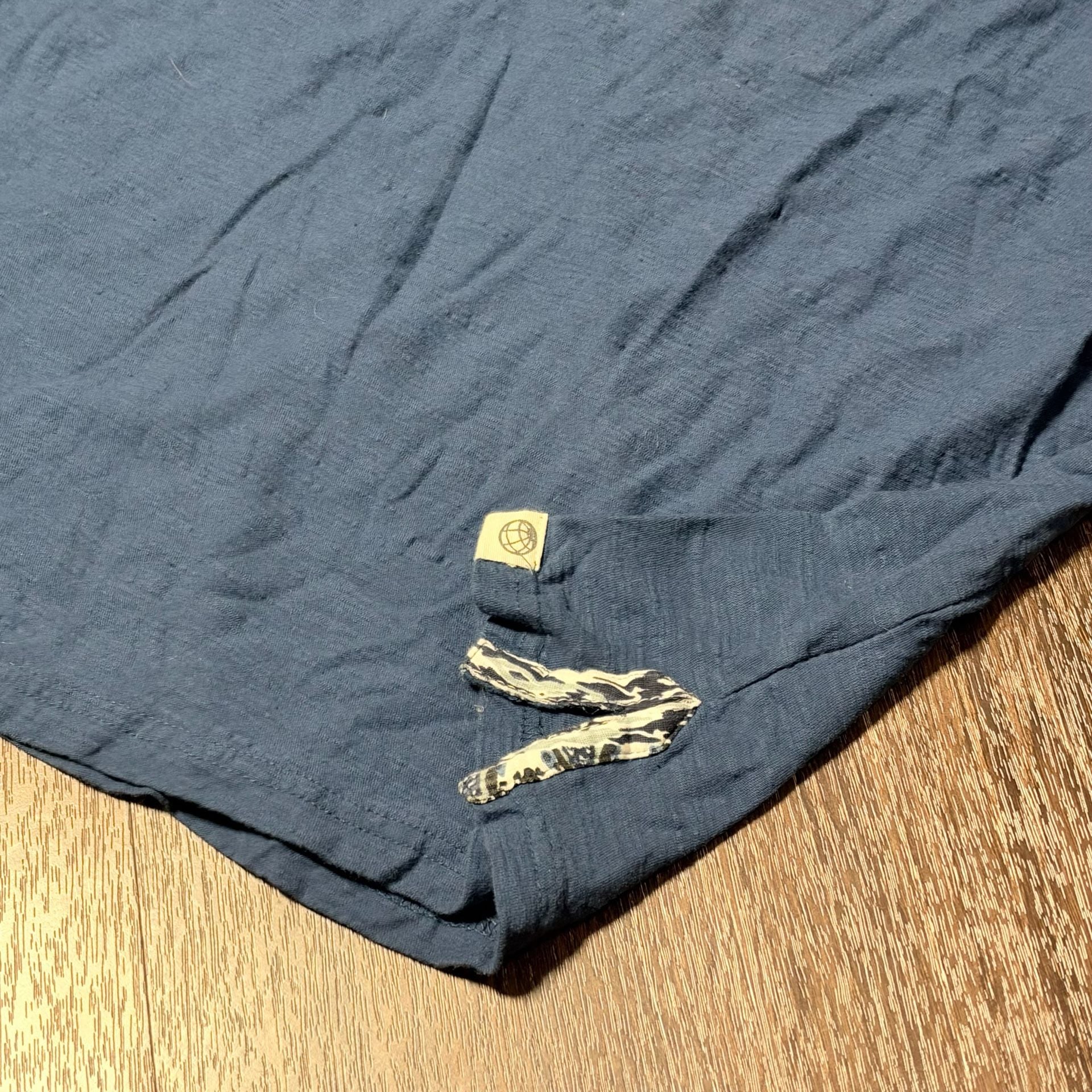 Essential Free Planet T-Shirt Size X-Large Blue Printed Pocket 6
