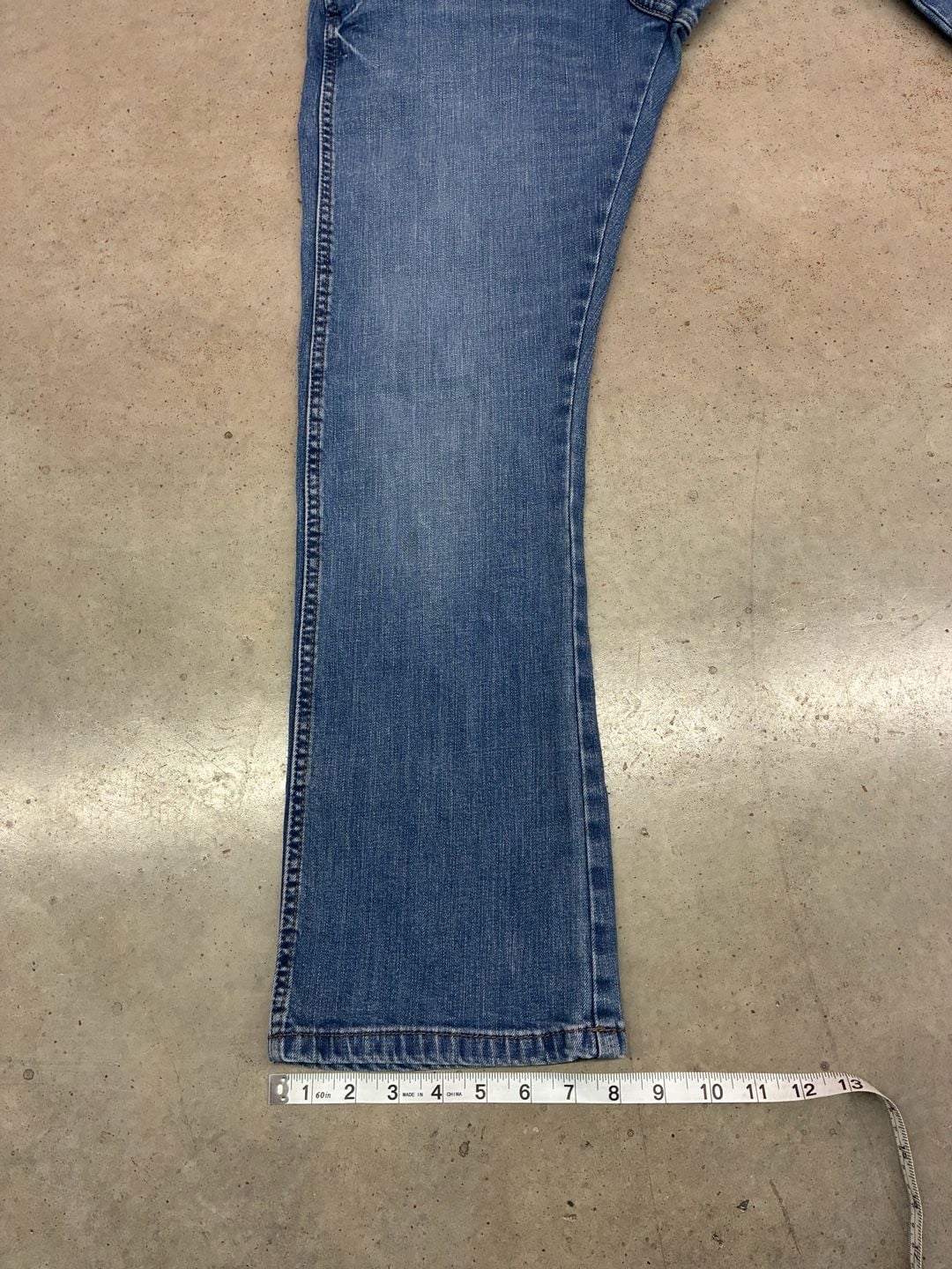 Wrangler Retro Slim Boot Jeans Size 30x30 Blue Denim 8
