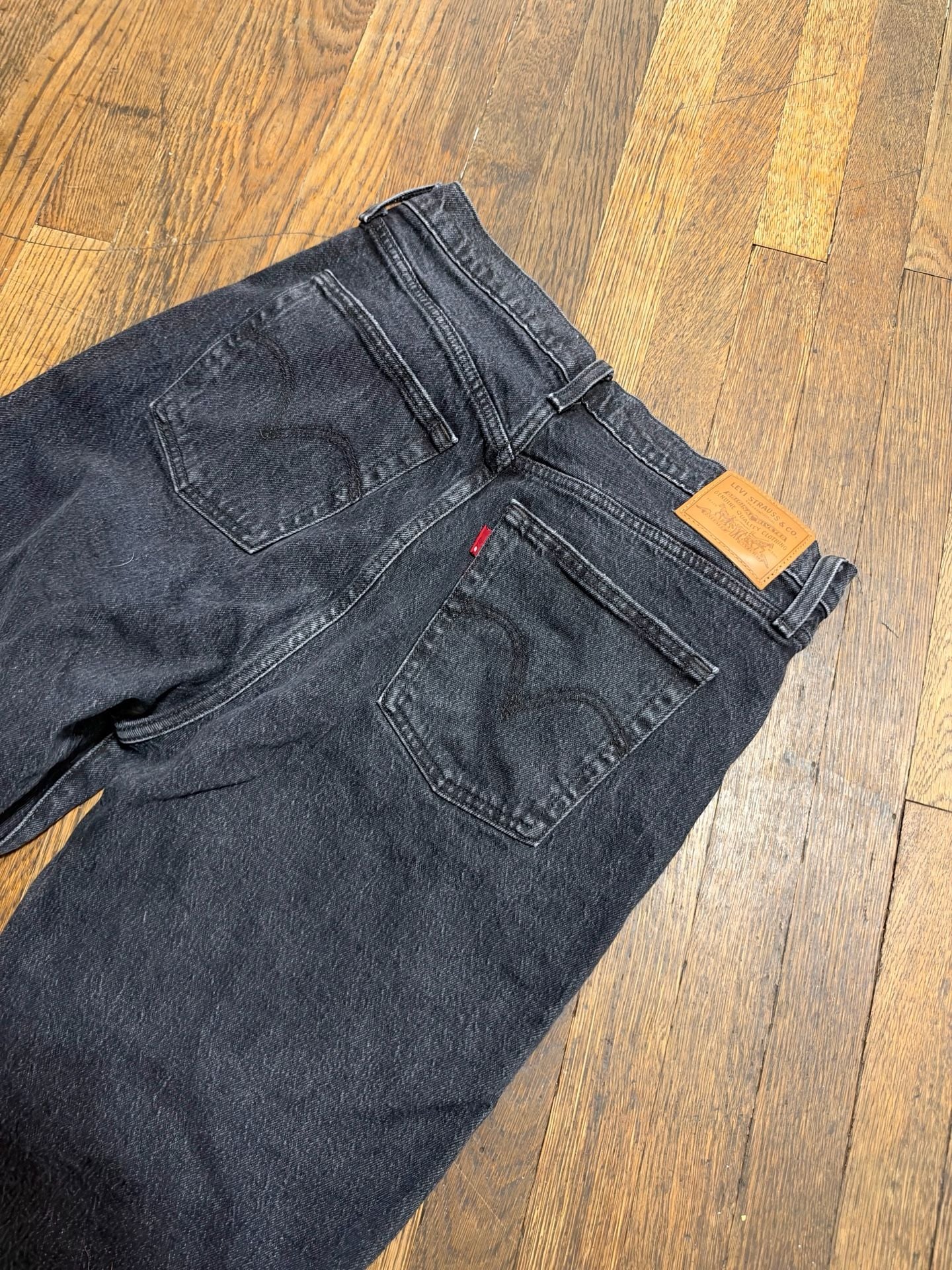 Levi's Ribcage Straight Ankle Jeans Size 31x29 Black Denim 10